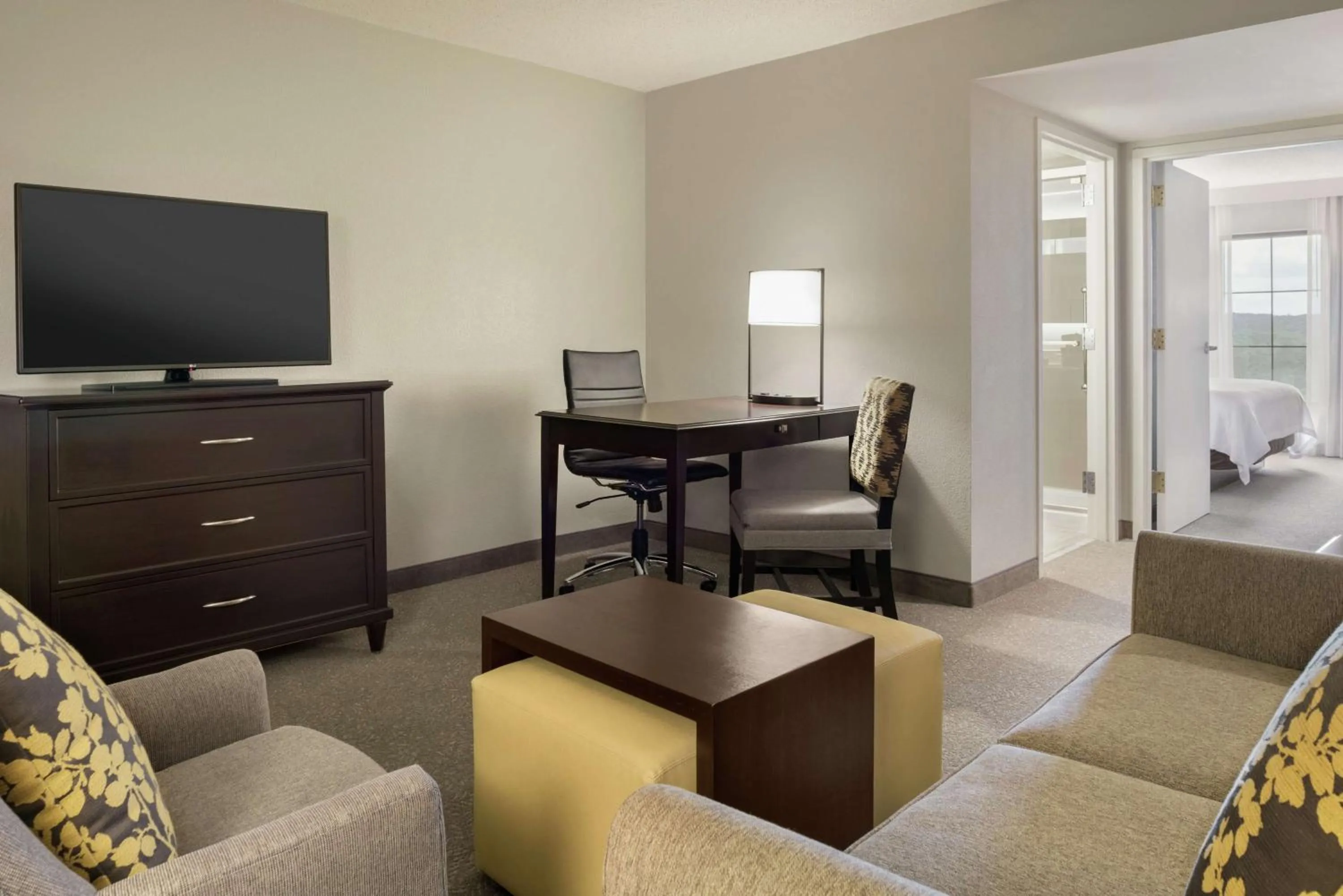 Bedroom in Embassy Suites by Hilton Atlanta Alpharetta