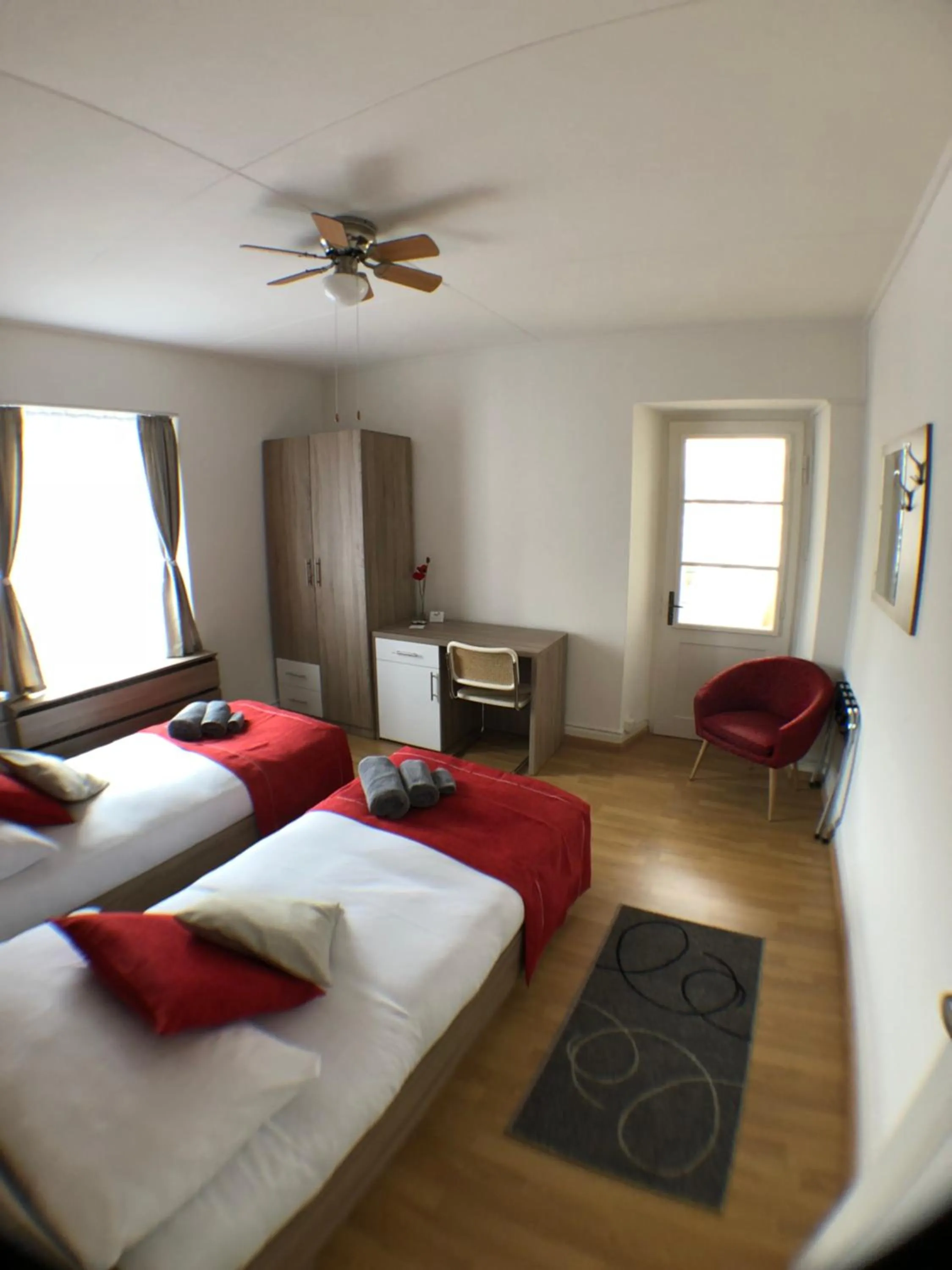 Garden view, Bed in Gasthof zur Saline