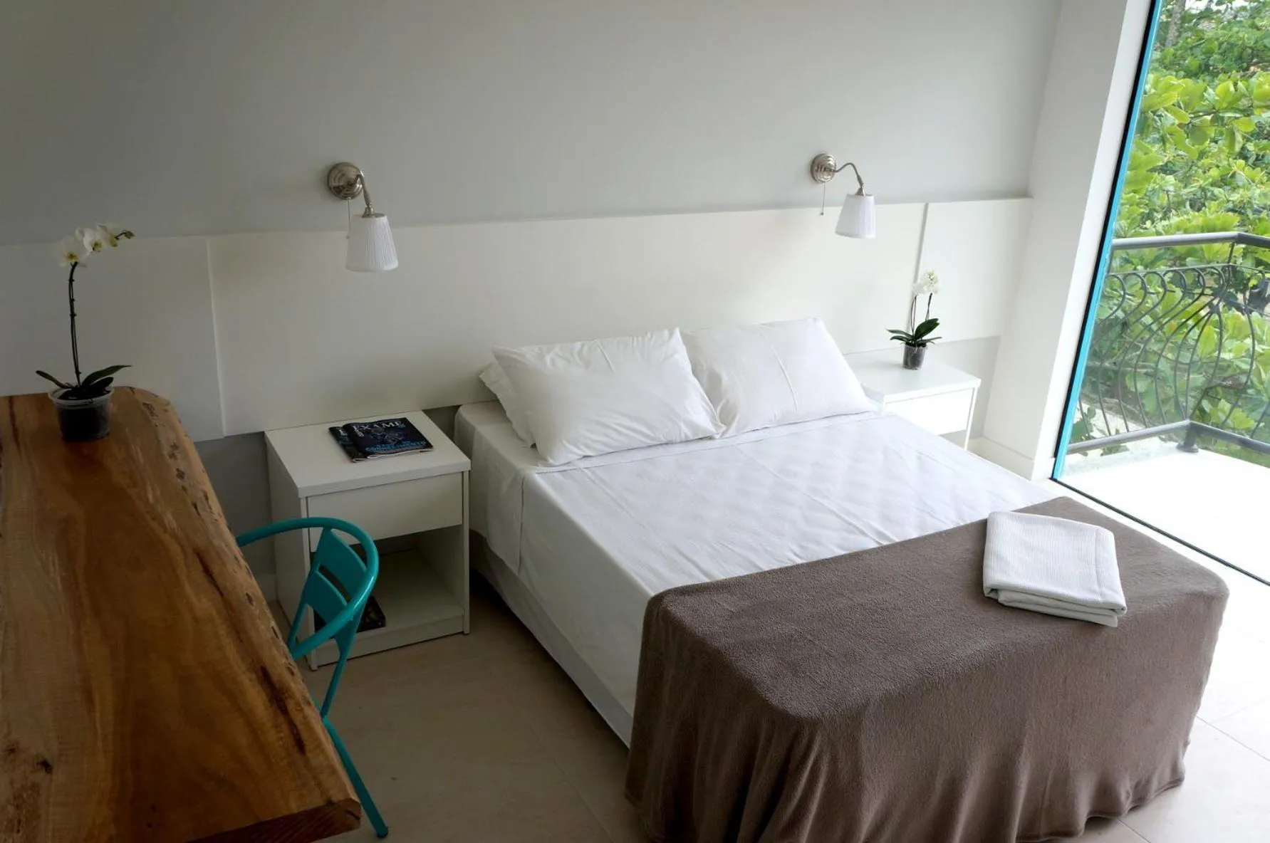 Photo of the whole room, Bed in Florinn Praia Hotel