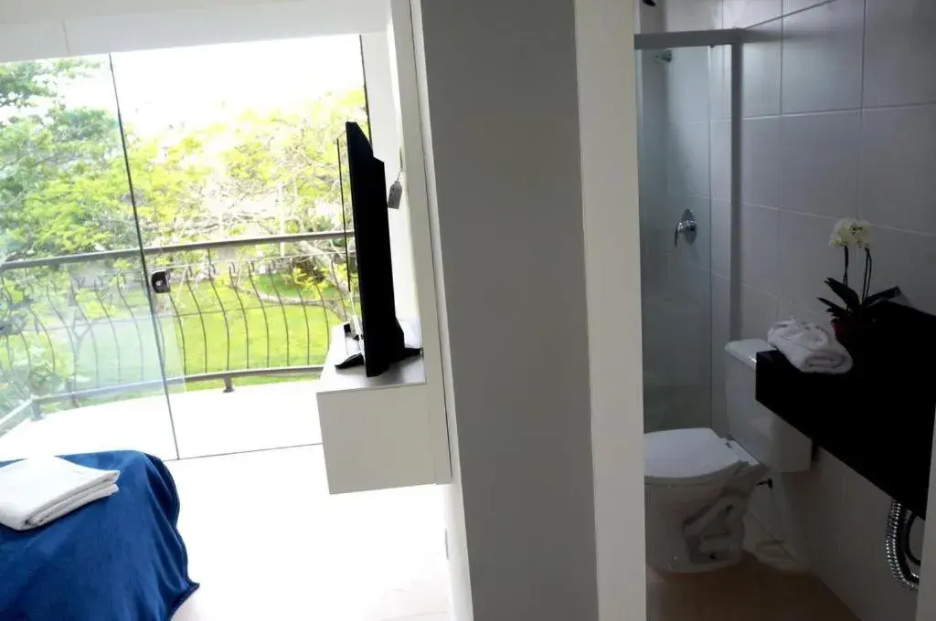 Toilet in Florinn Praia Hotel Toilet in Florinn Praia Hotel