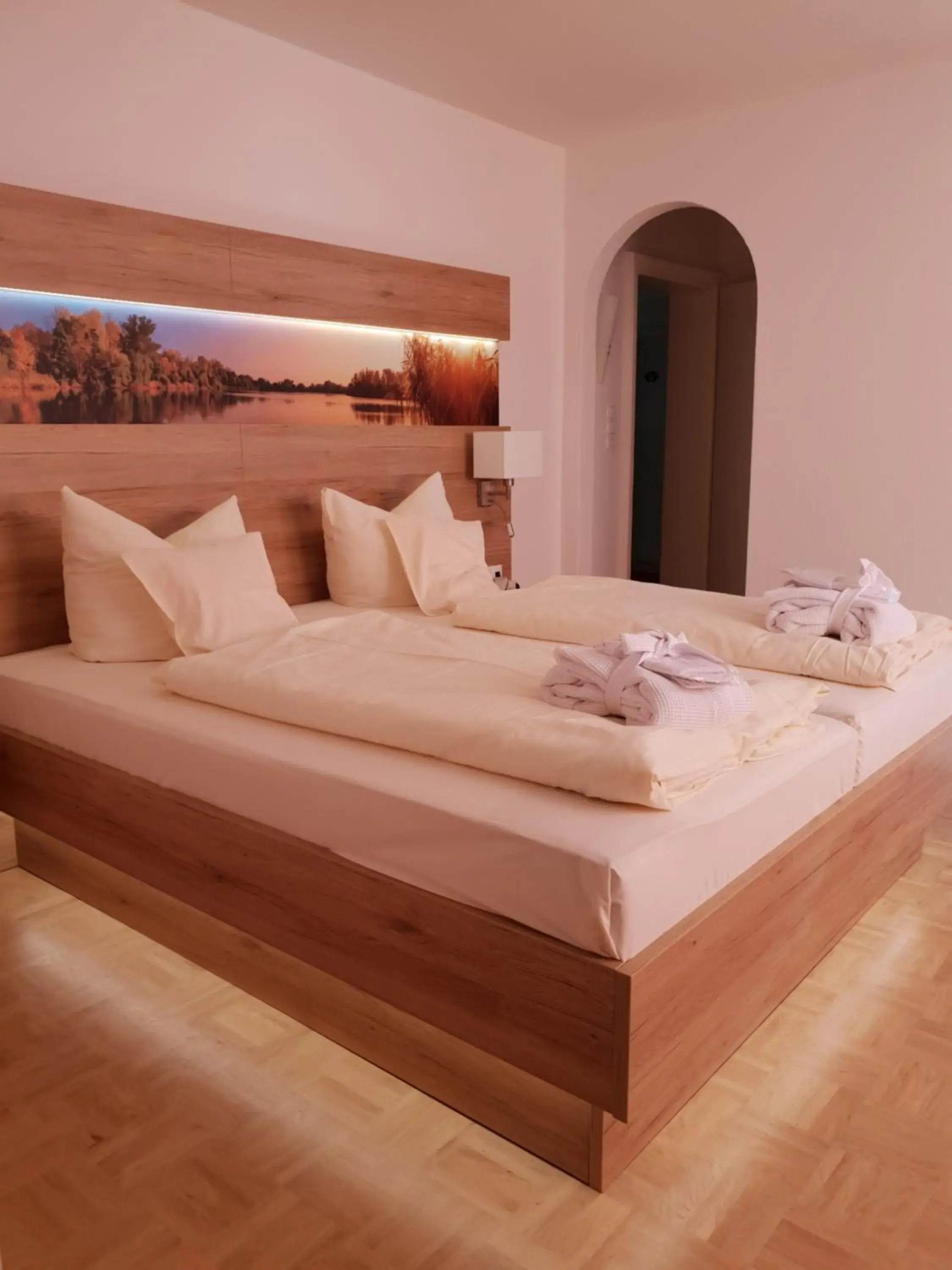 Bedroom, Bed in Hotel Weisser Hof