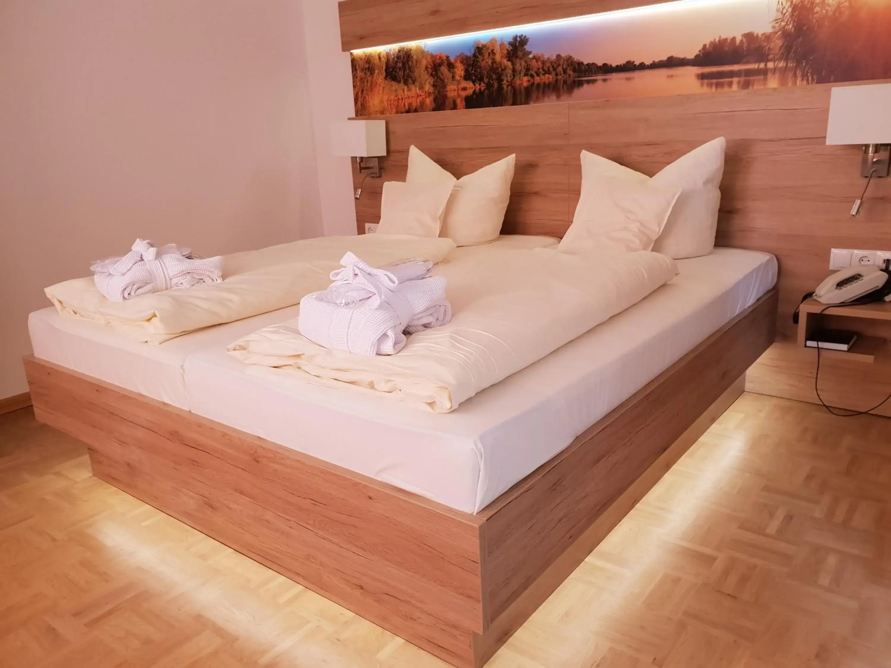 Bedroom, Bed in Hotel Weisser Hof