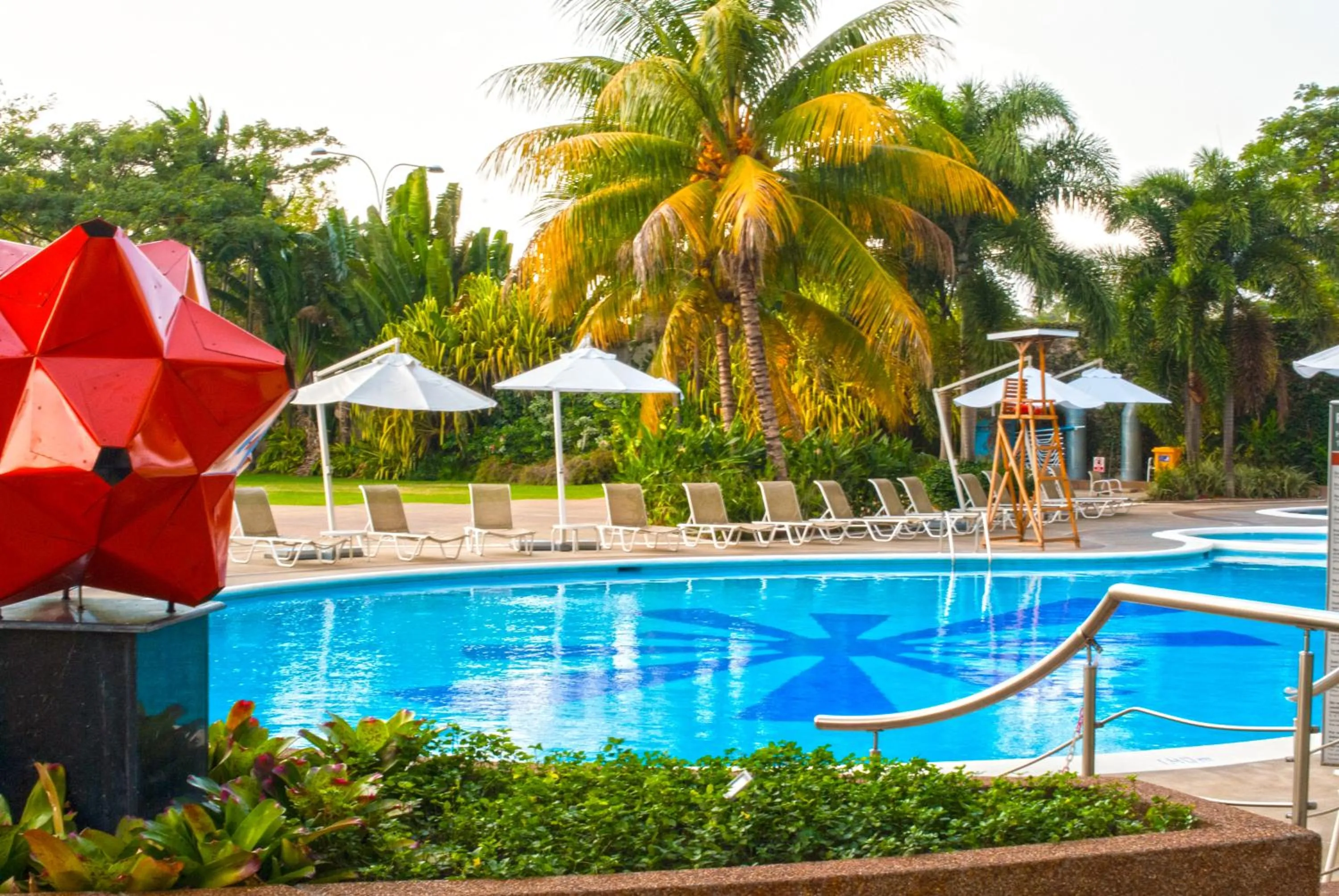 Pool view in Hesperia WTC Valencia