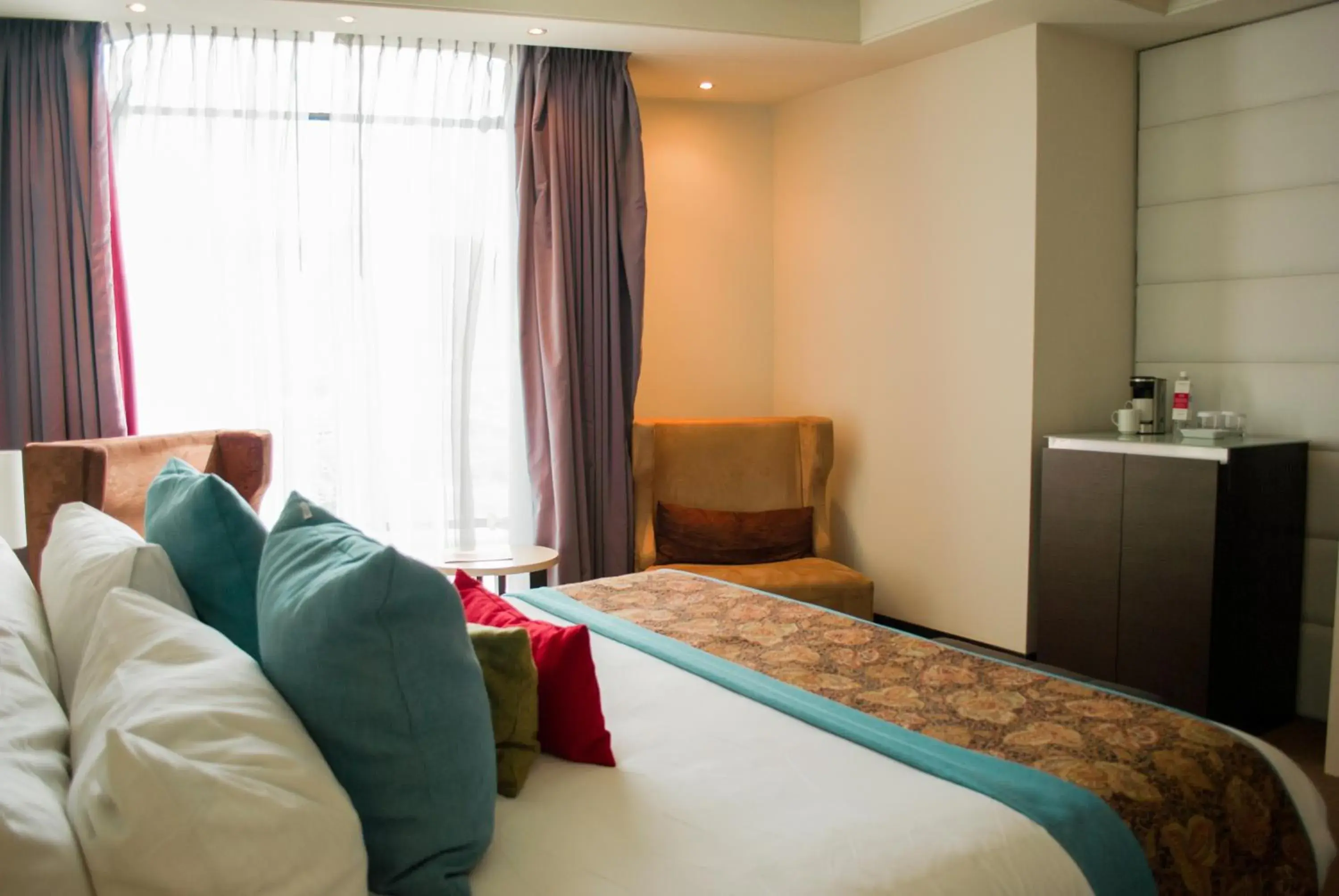 Suite in Hesperia WTC Valencia Suite in Hesperia WTC Valencia