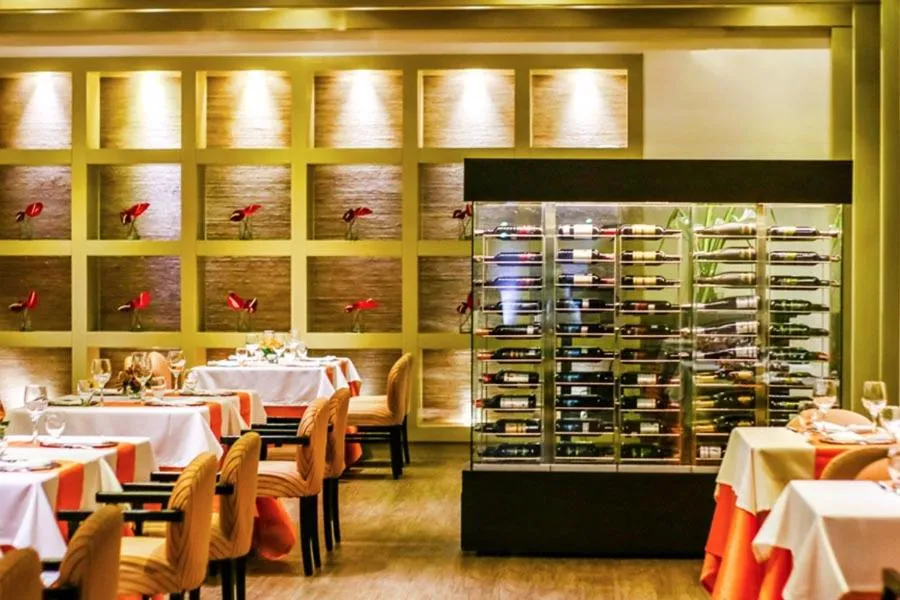 Restaurant/places to eat in Hesperia WTC Valencia