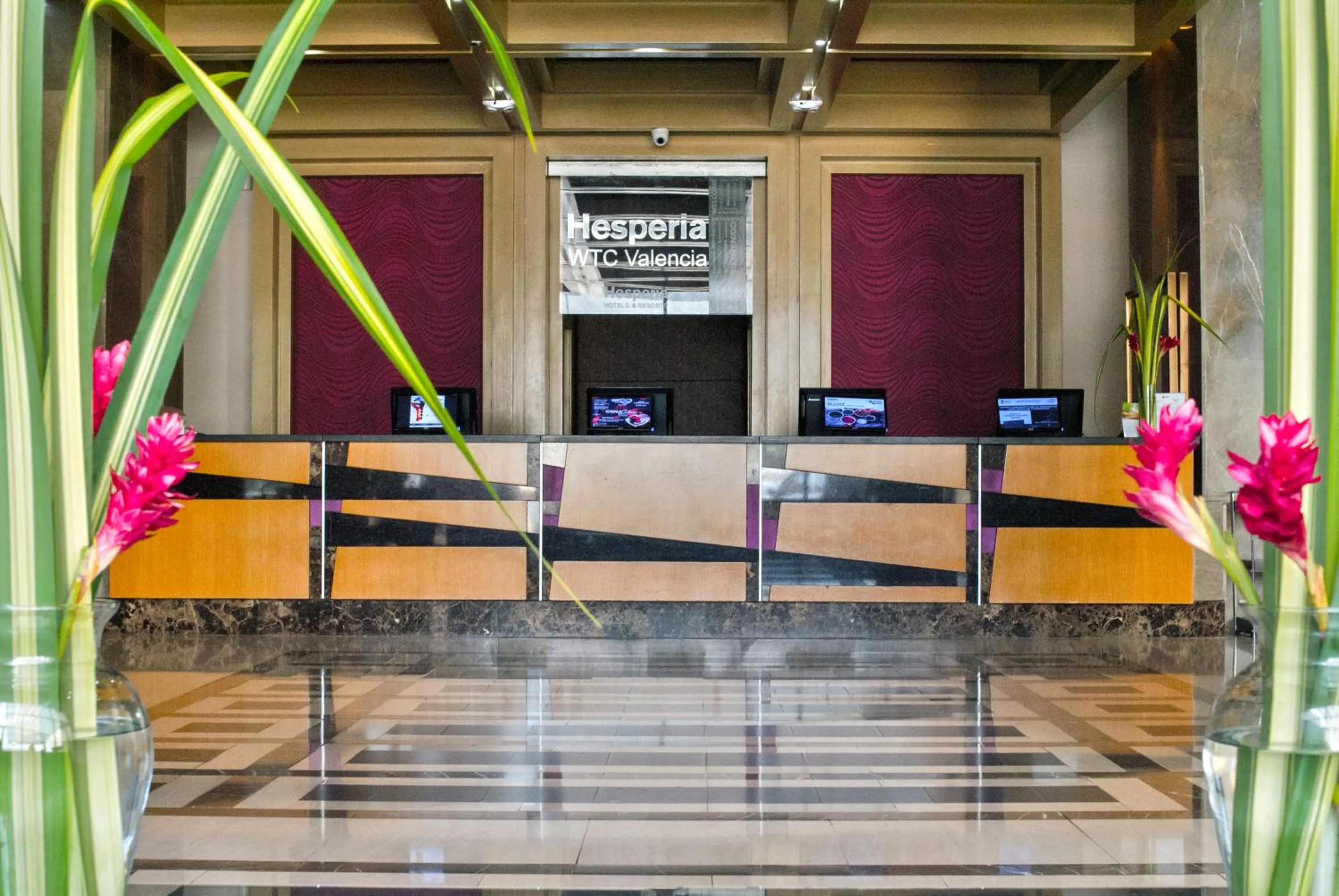 Lobby or reception in Hesperia WTC Valencia