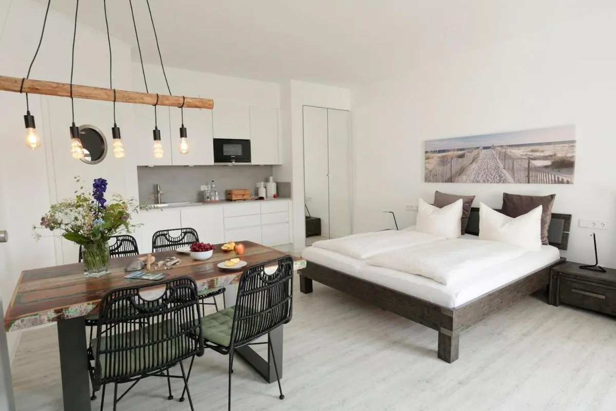 Photo of the whole room, Bed in Hotel Glückauf 1908