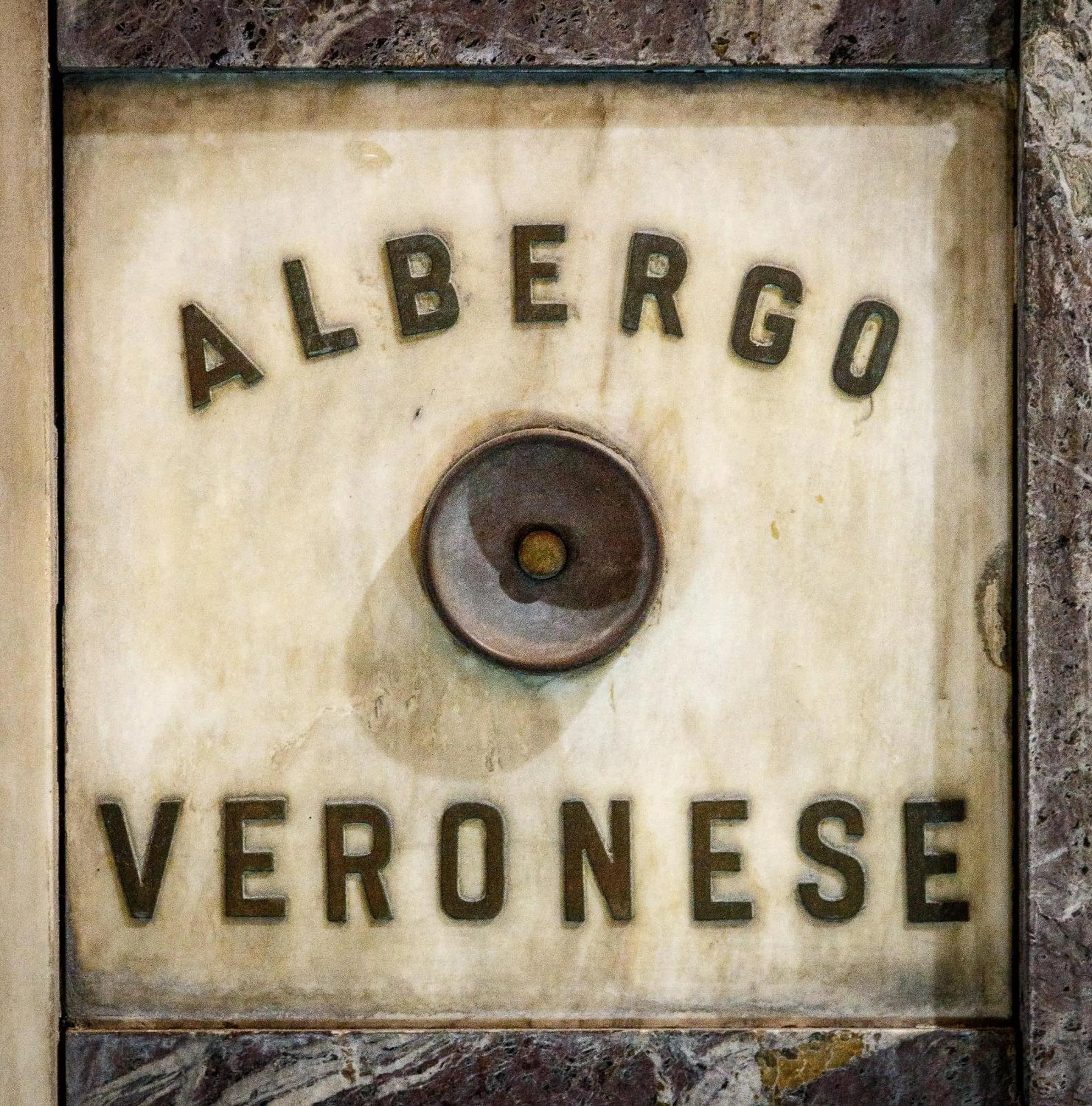 Facade/entrance in Hotel Veronese