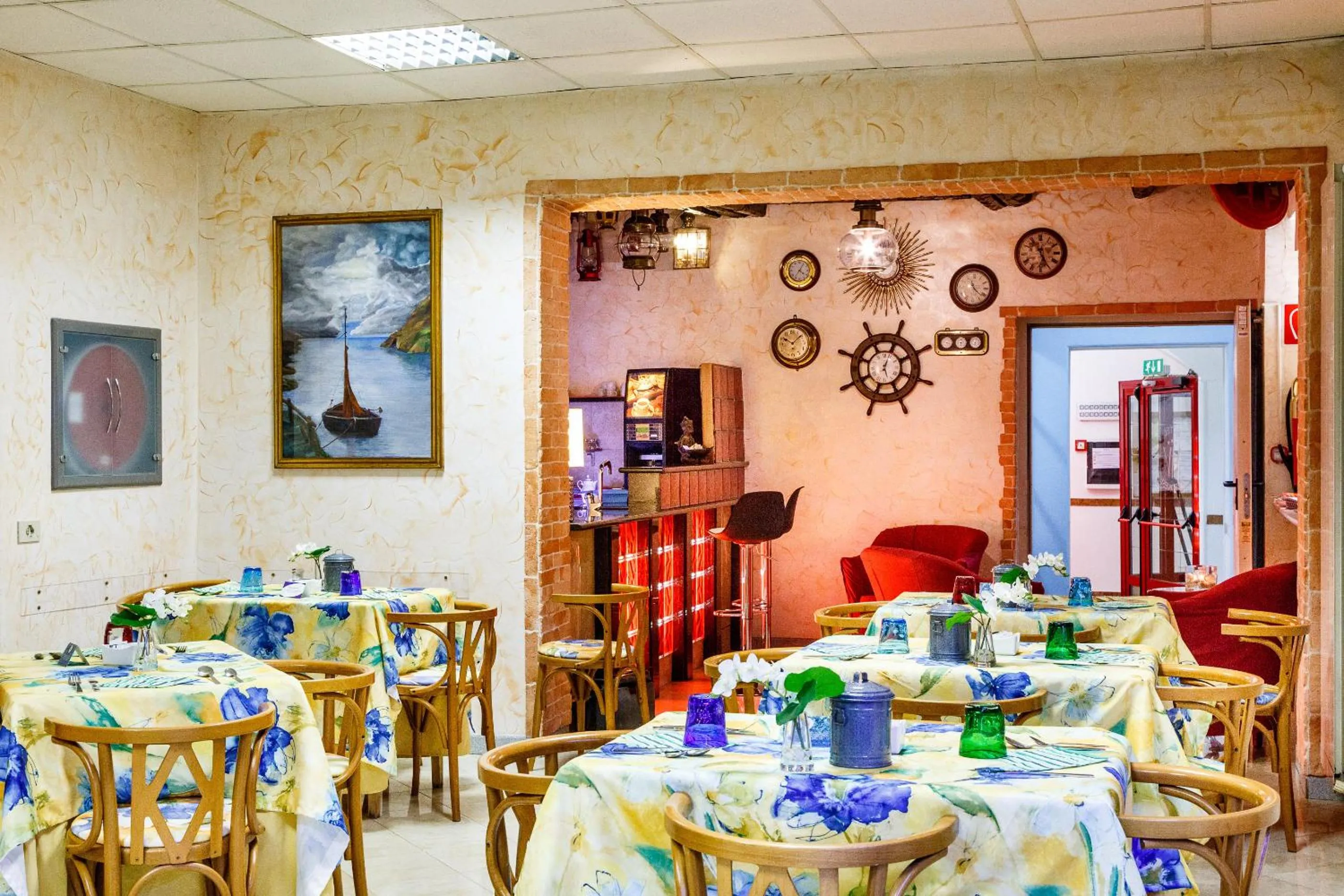 Restaurant/places to eat in Hotel Veronese
