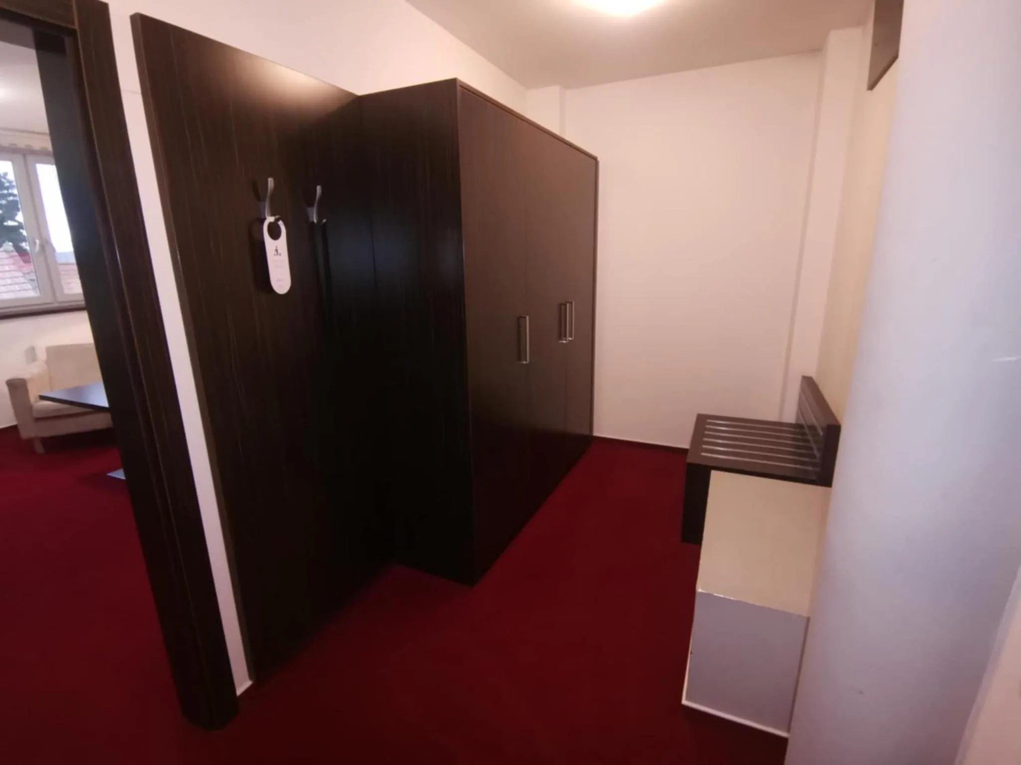 wardrobe in Hotel Monde