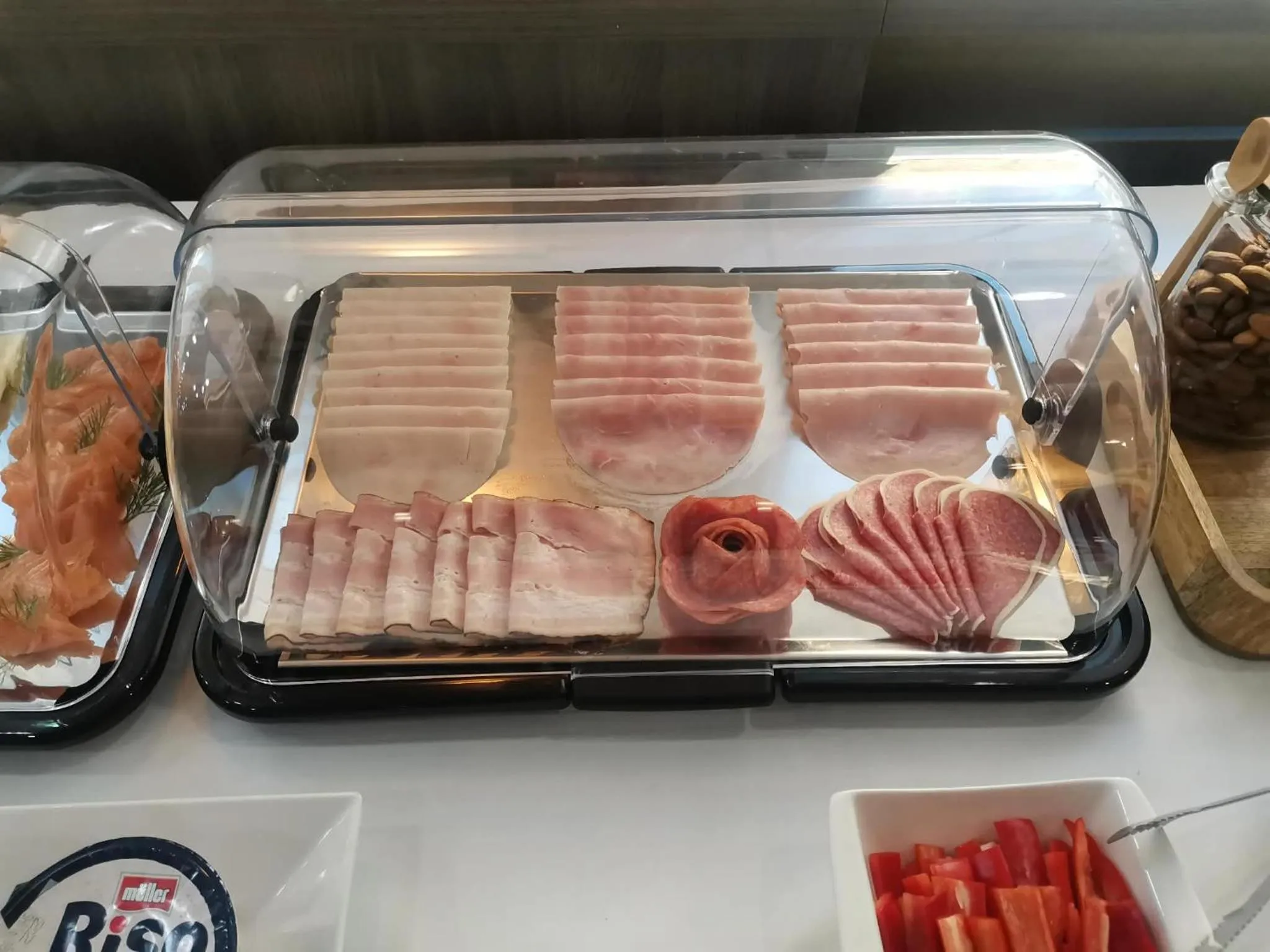 Breakfast in Hotel Monde