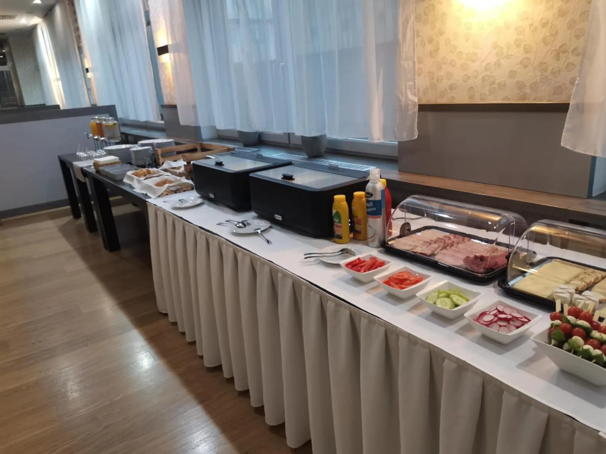 Breakfast in Hotel Monde