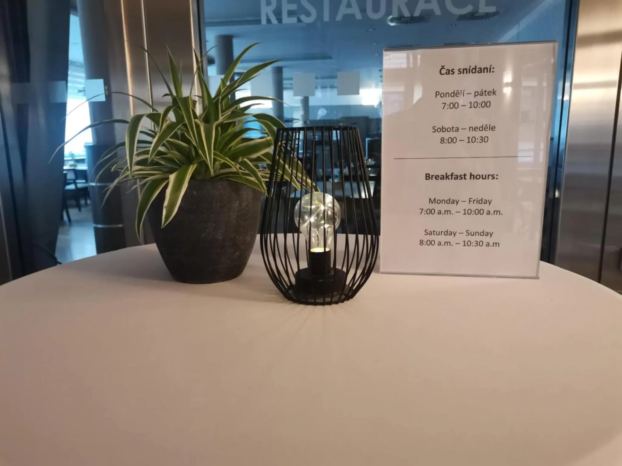 Breakfast in Hotel Monde