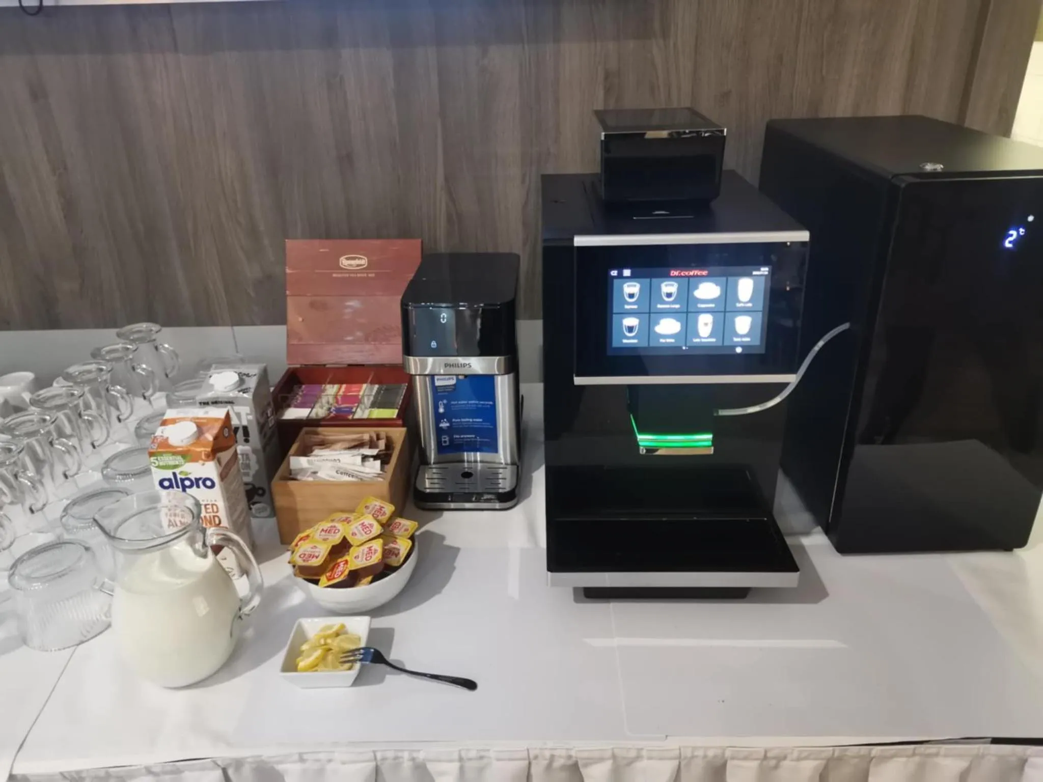 Breakfast in Hotel Monde