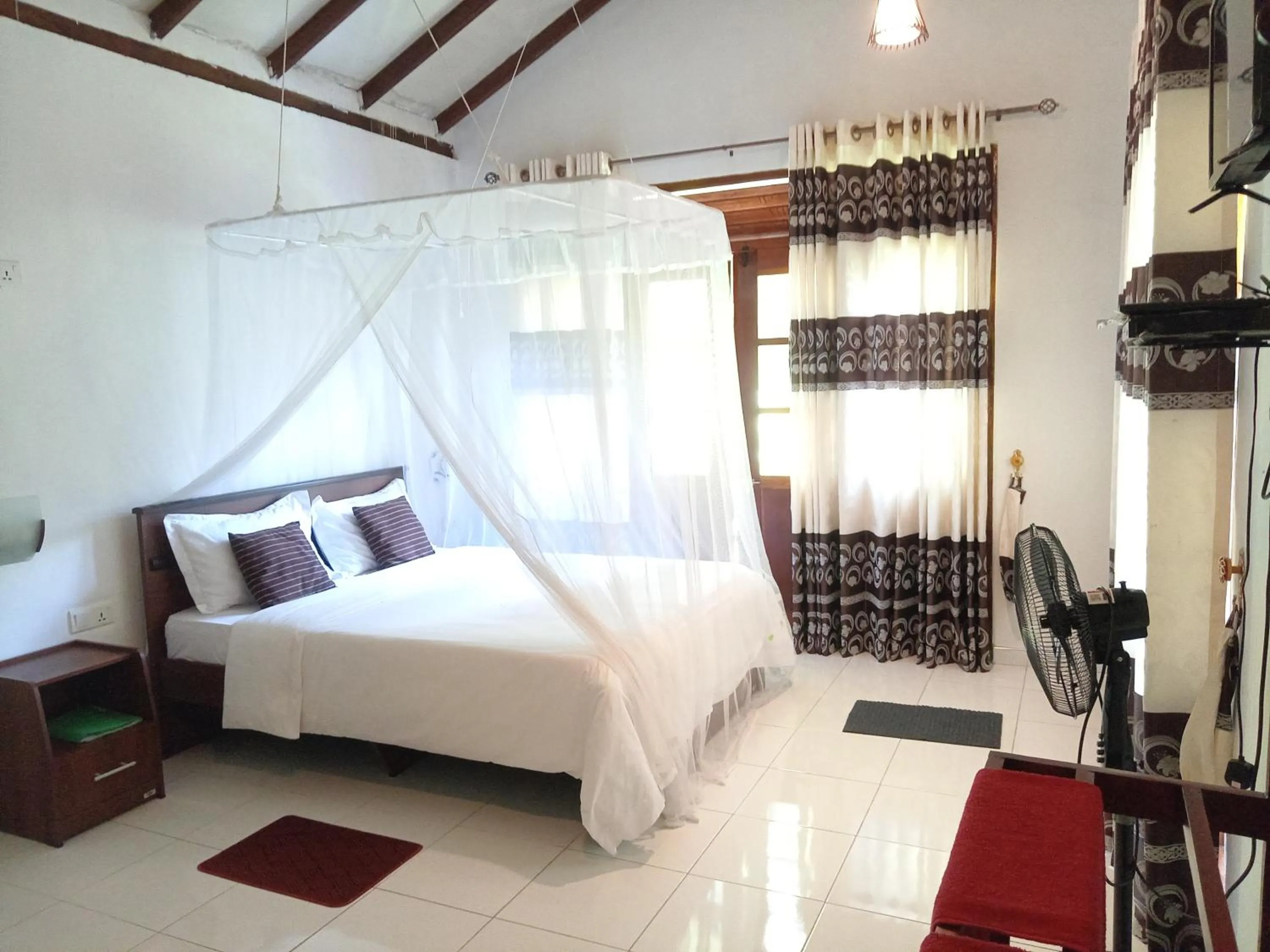 Chalet - single occupancy in Solitary Resort