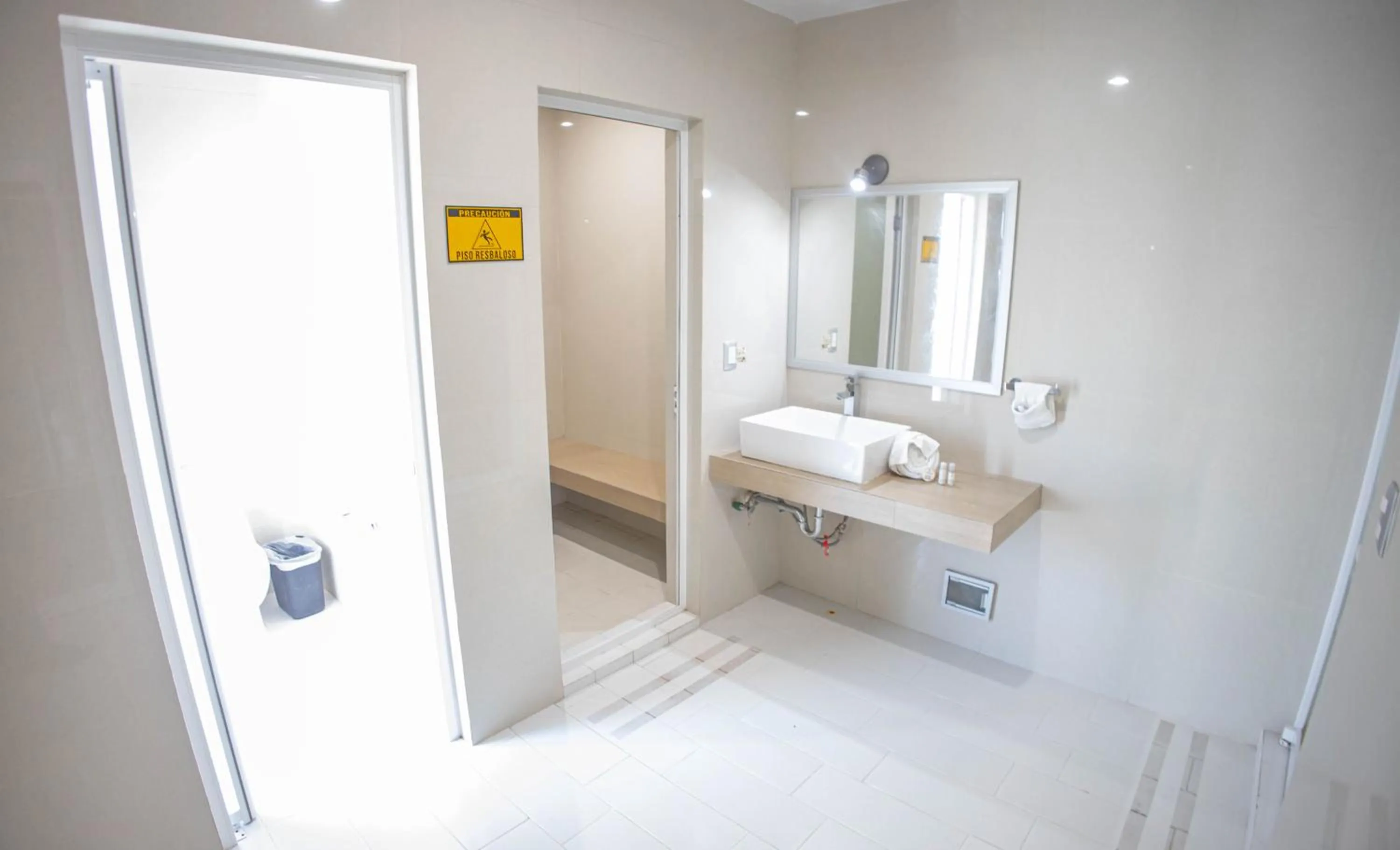 Shower in Hotel Villa Express Durango