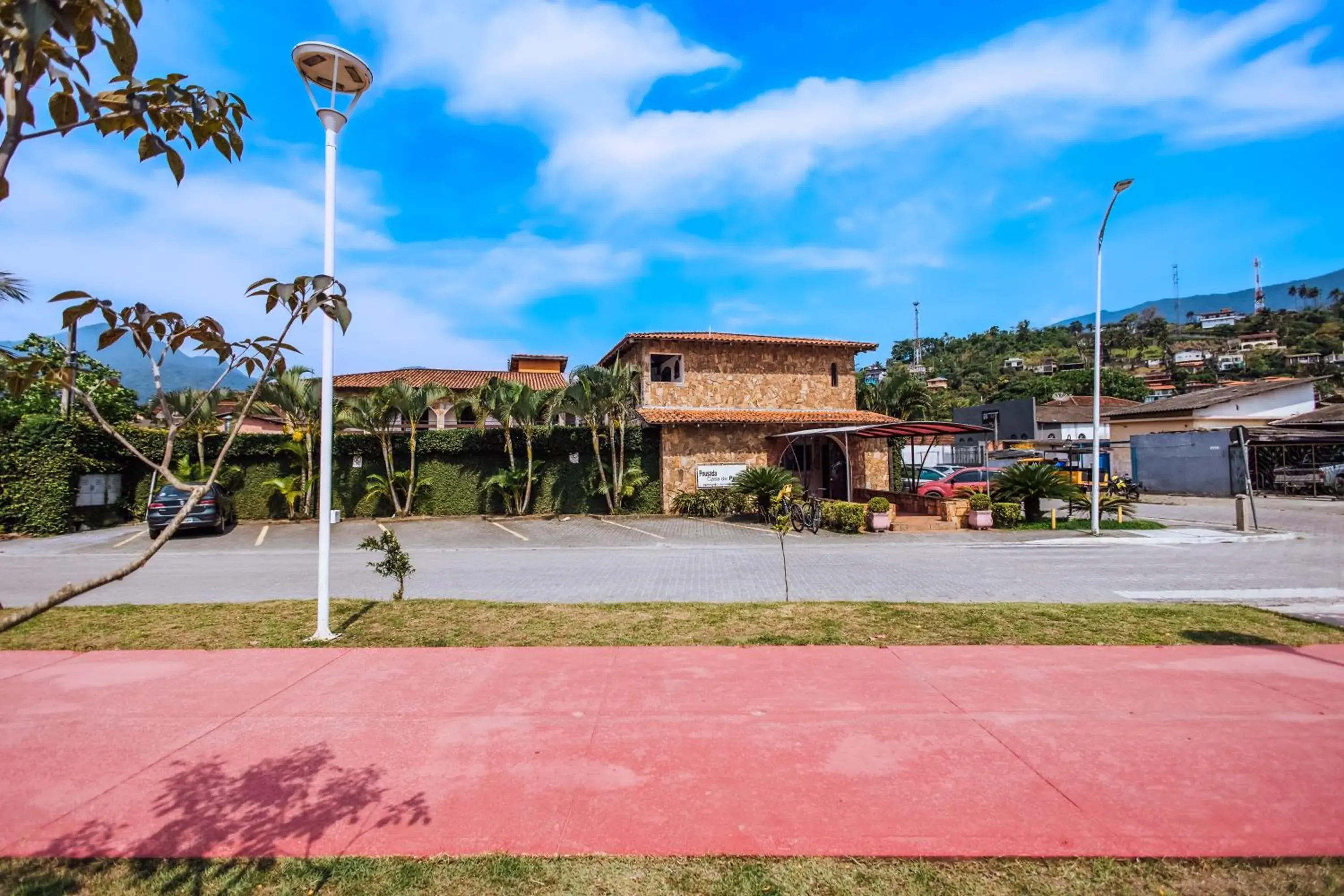 Property building in VELINN Pousada Casa de Pedra Ilhabela Property building in VELINN Pousada Casa de Pedra Ilhabela