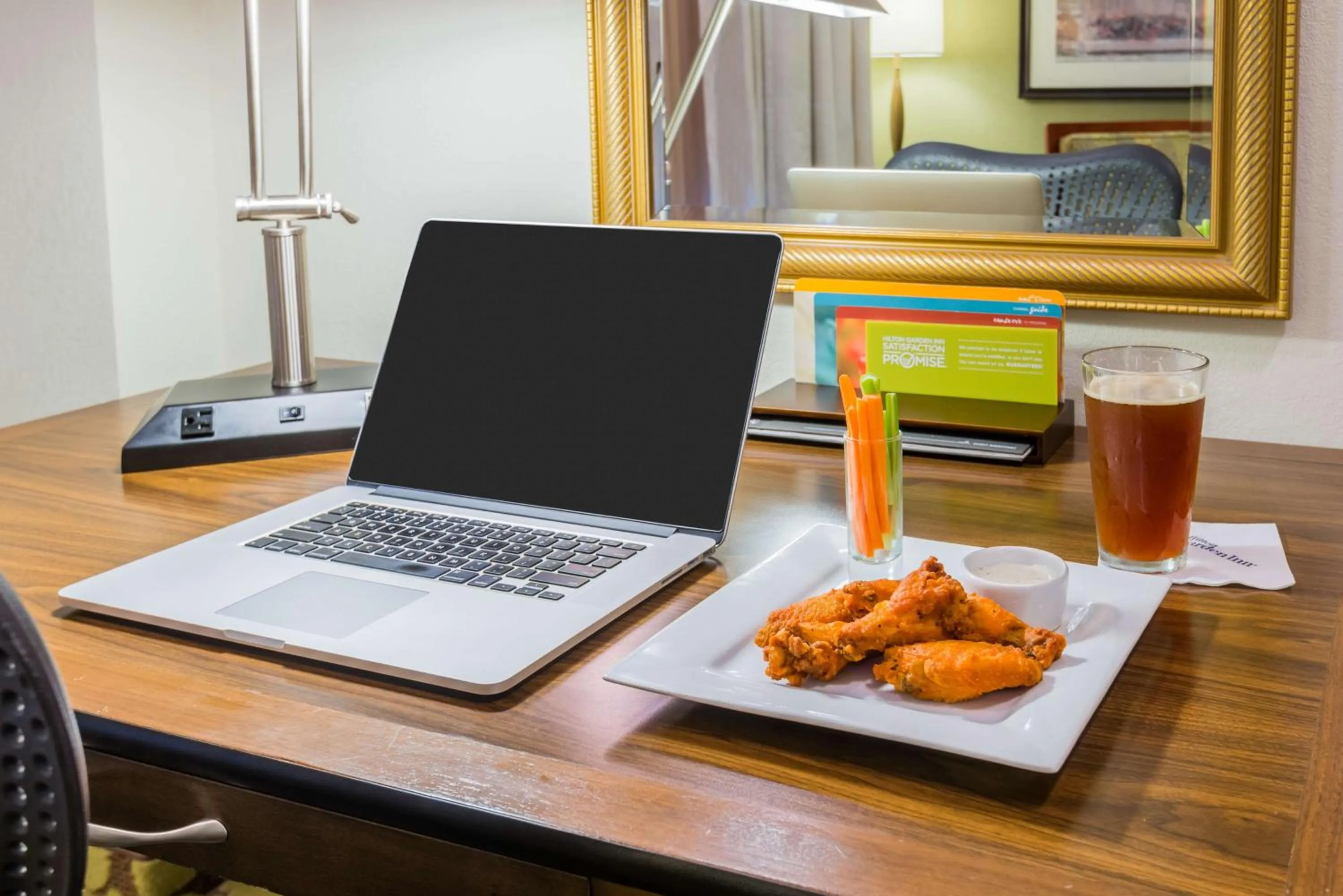 Restaurant/places to eat in Hilton Garden Inn Atlanta North/Alpharetta