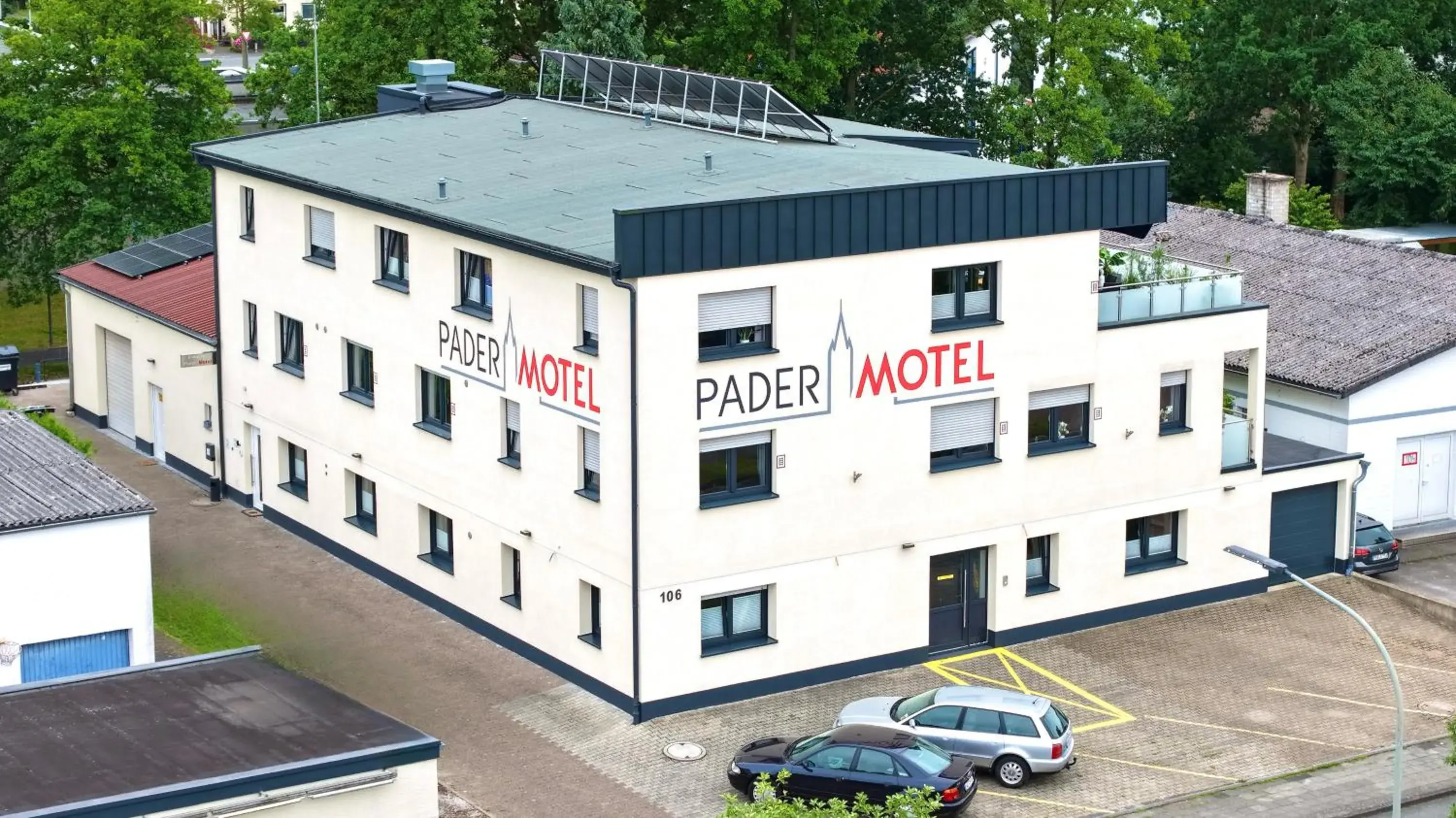 Pader-Motel Pader-Motel