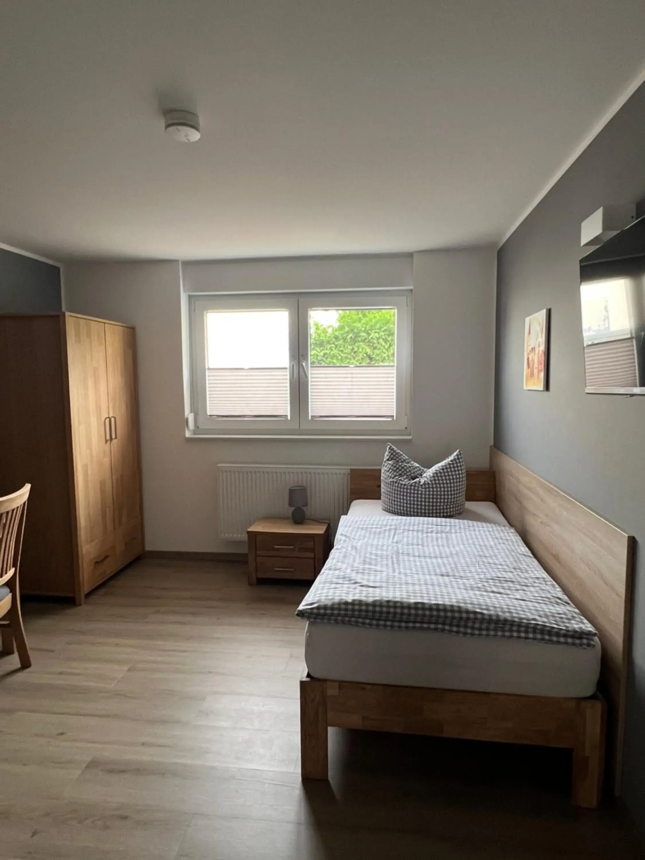 Large Single Room - single occupancy in Pader-Motel Large Single Room - single occupancy in Pader-Motel
