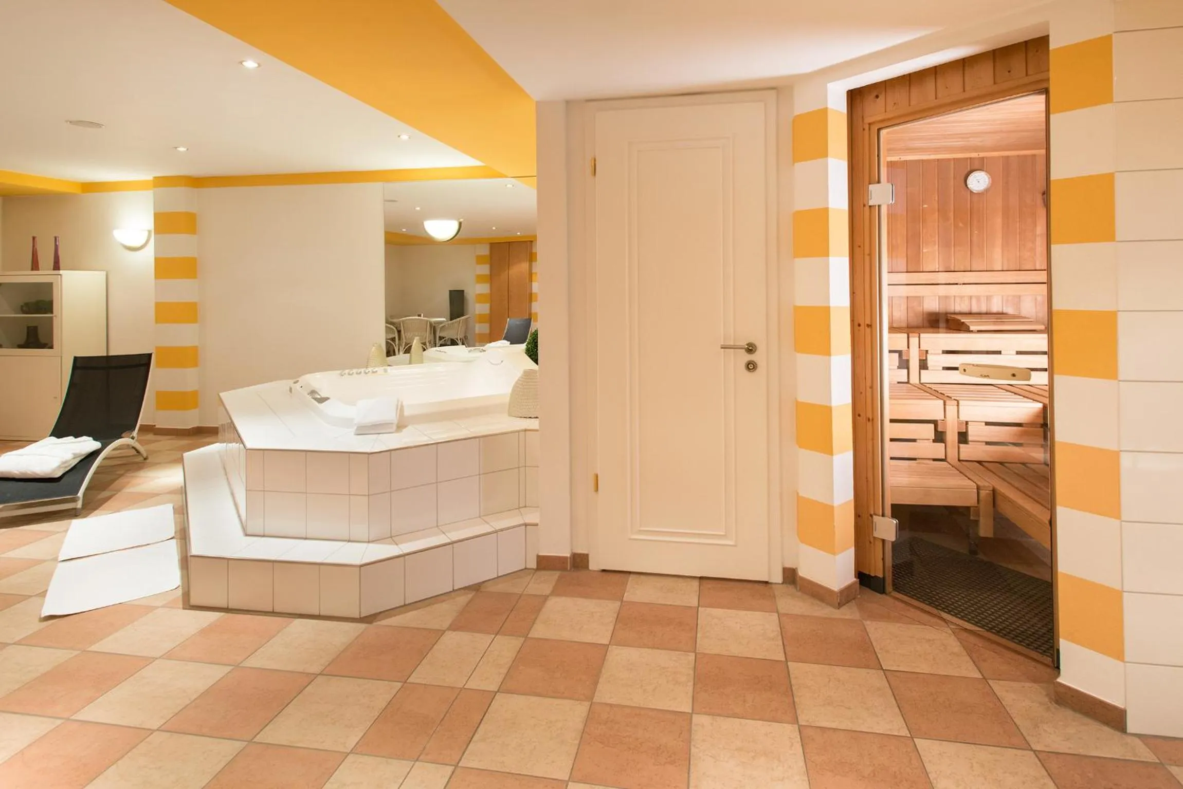 Fitness centre/facilities, Bed in Hotel Residenz