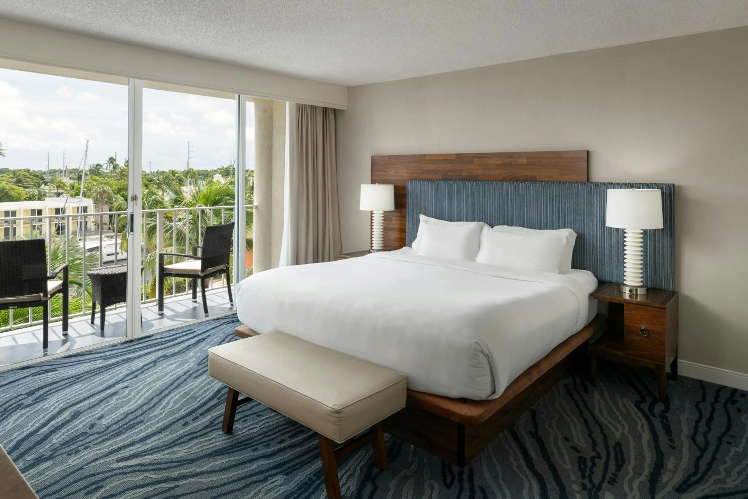 Bedroom, Bed in Courtyard by Marriott Key Largo