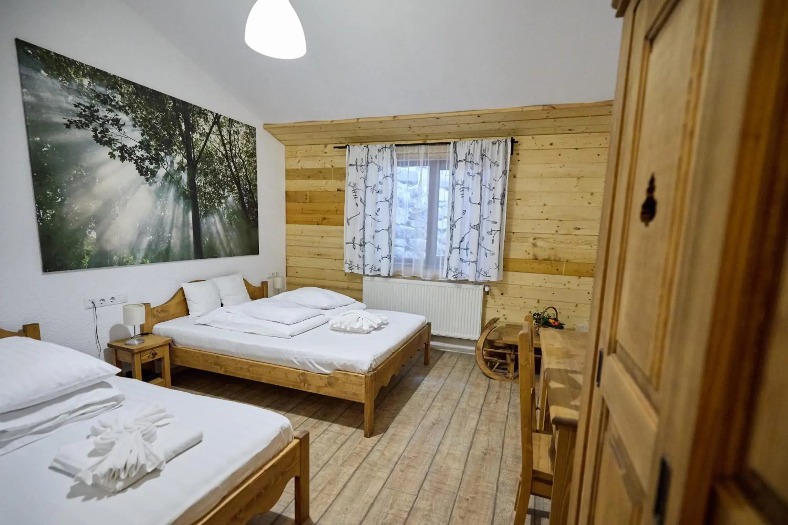 Budget Triple Room in Hotel Superski Budget Triple Room in Hotel Superski