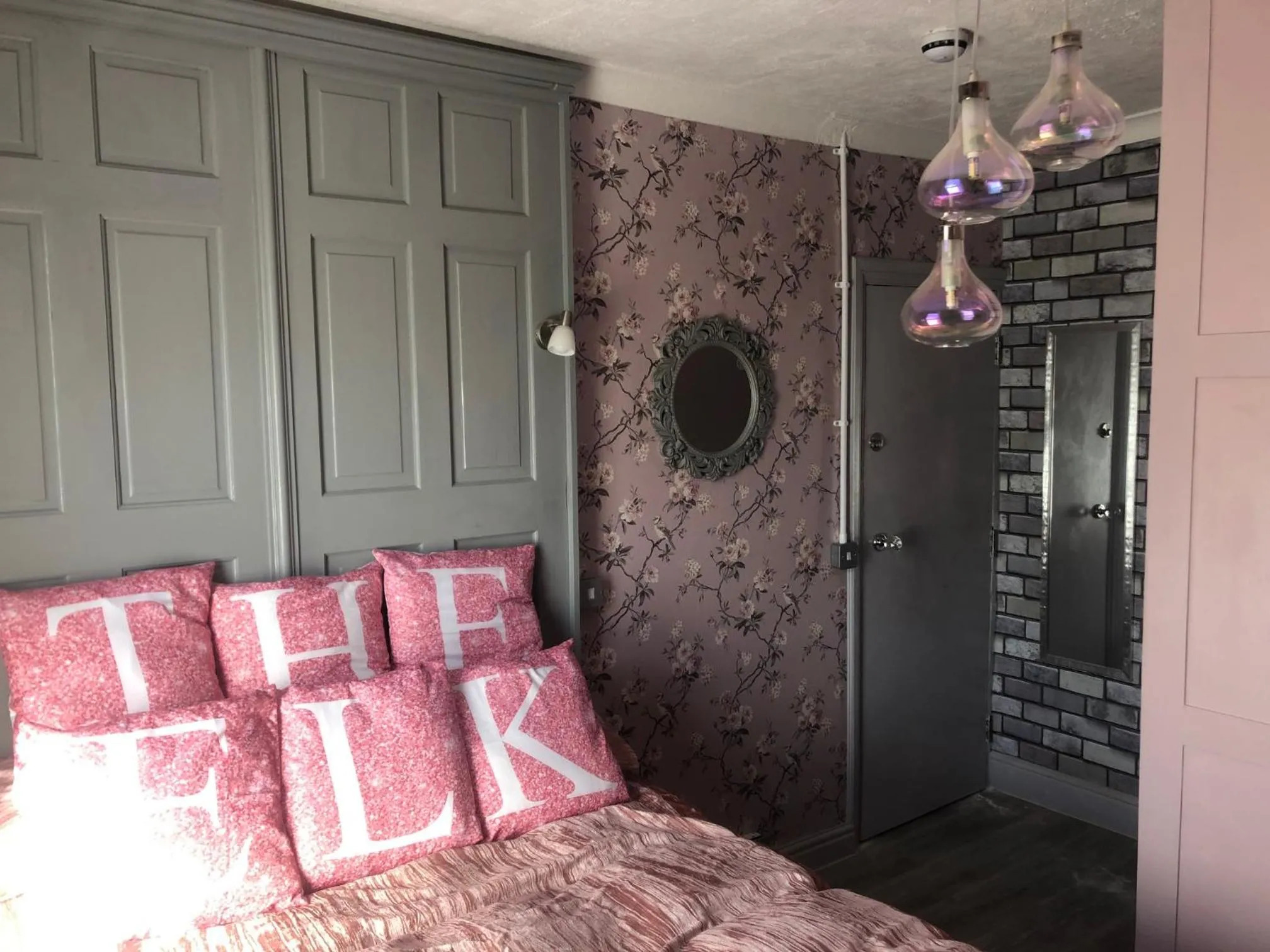 Bed in The Elk