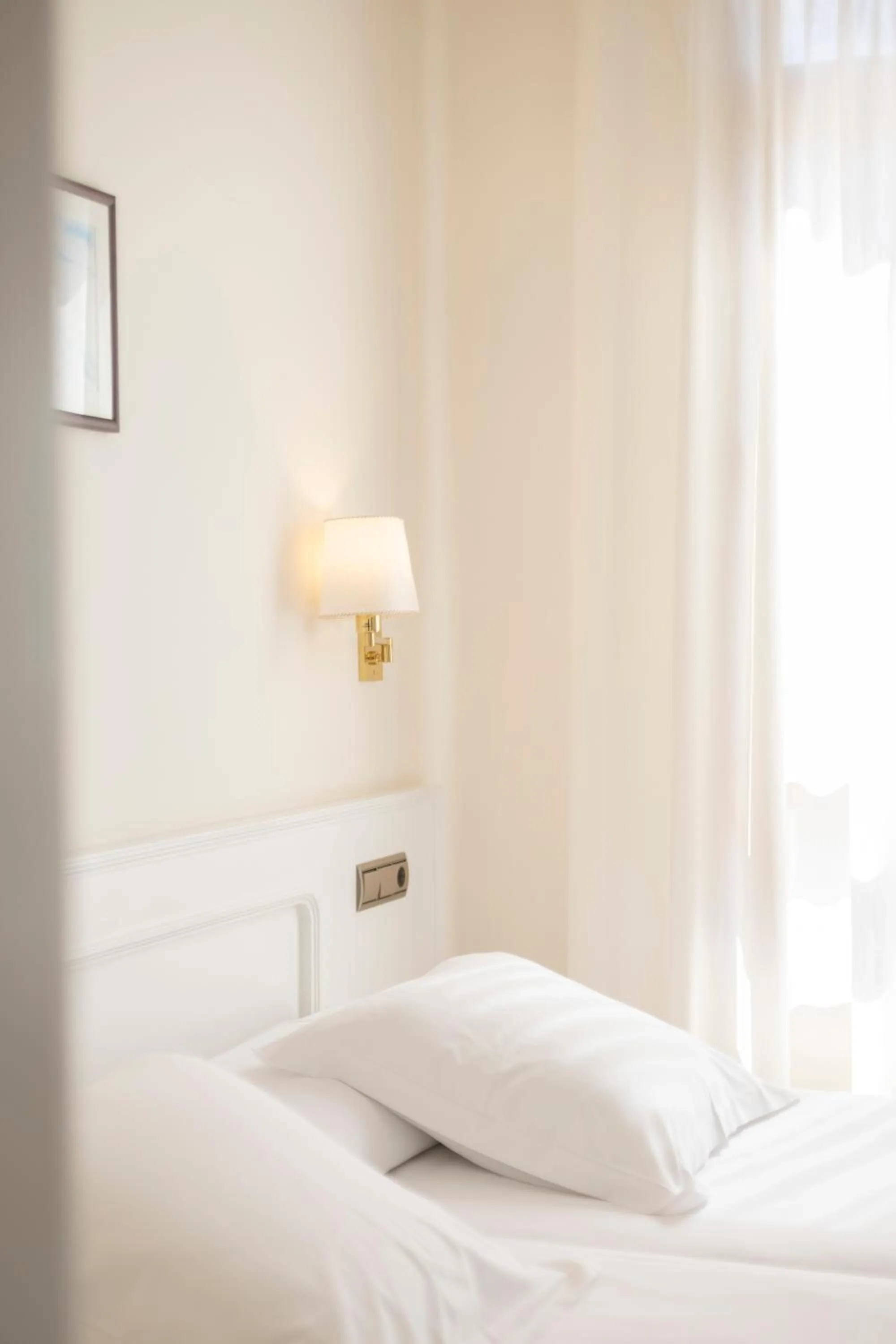 Bedroom, Bed in Hotel Llafranch