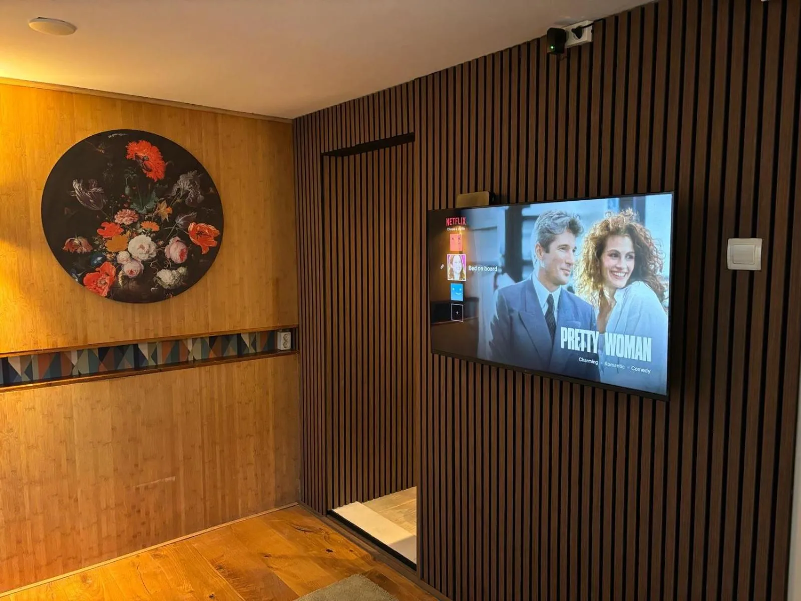 TV/Entertainment Center in Romantic room in a houseboat