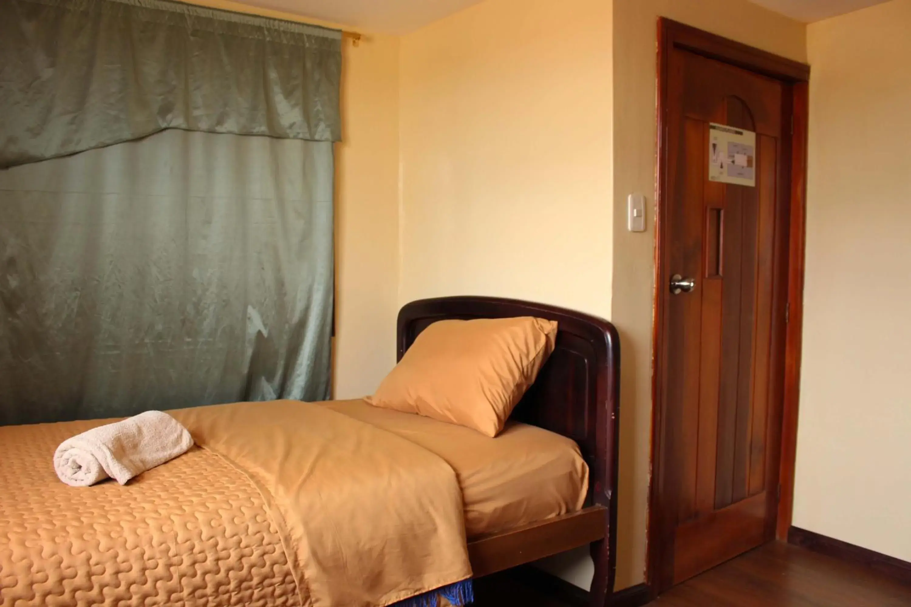 Standard Single Room with Shared Bathroom - single occupancy in Hotel Norte Standard Single Room with Shared Bathroom - single occupancy in Hotel Norte