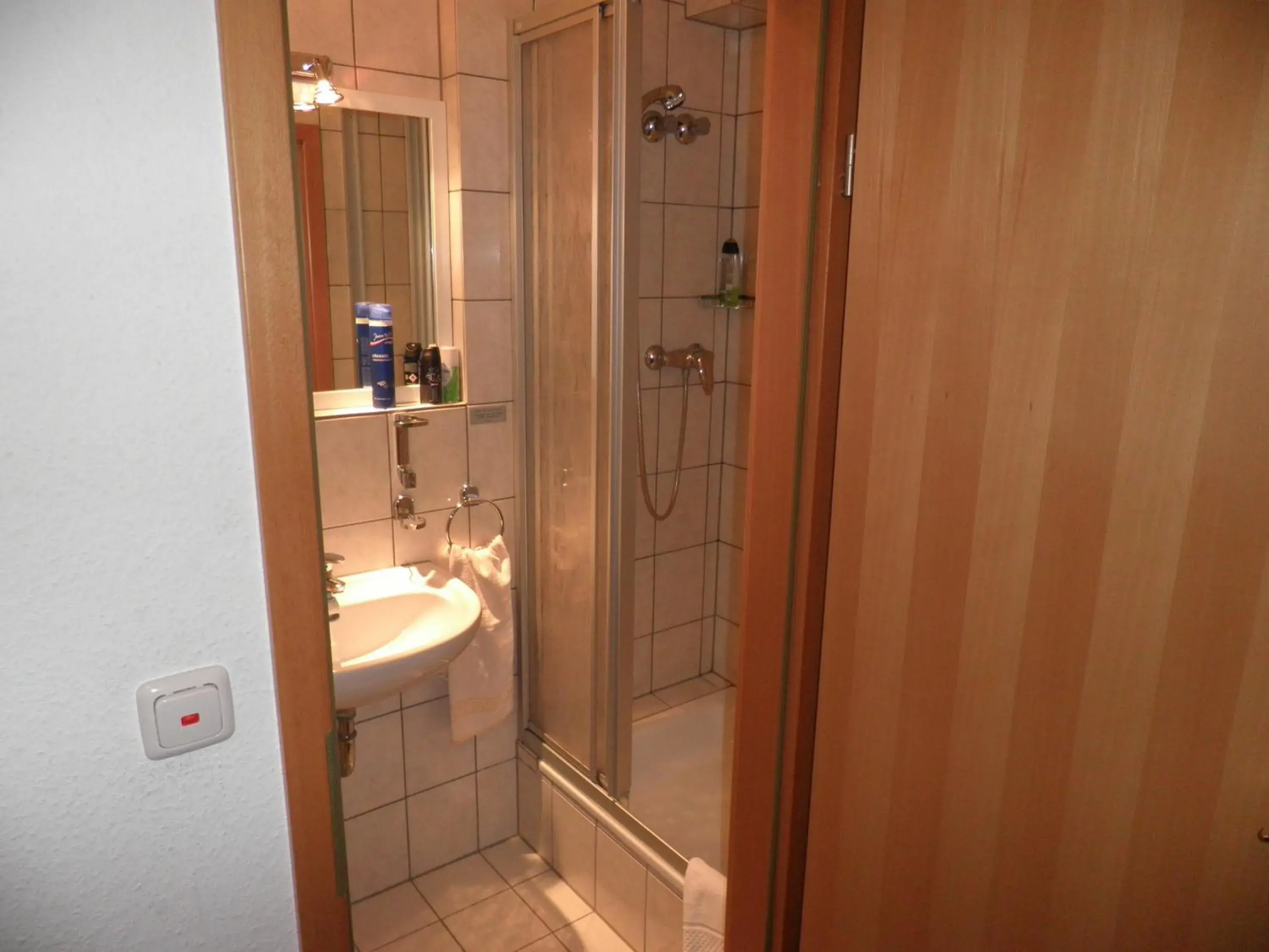 Bathroom in Hotel Haarener Hof Bathroom in Hotel Haarener Hof