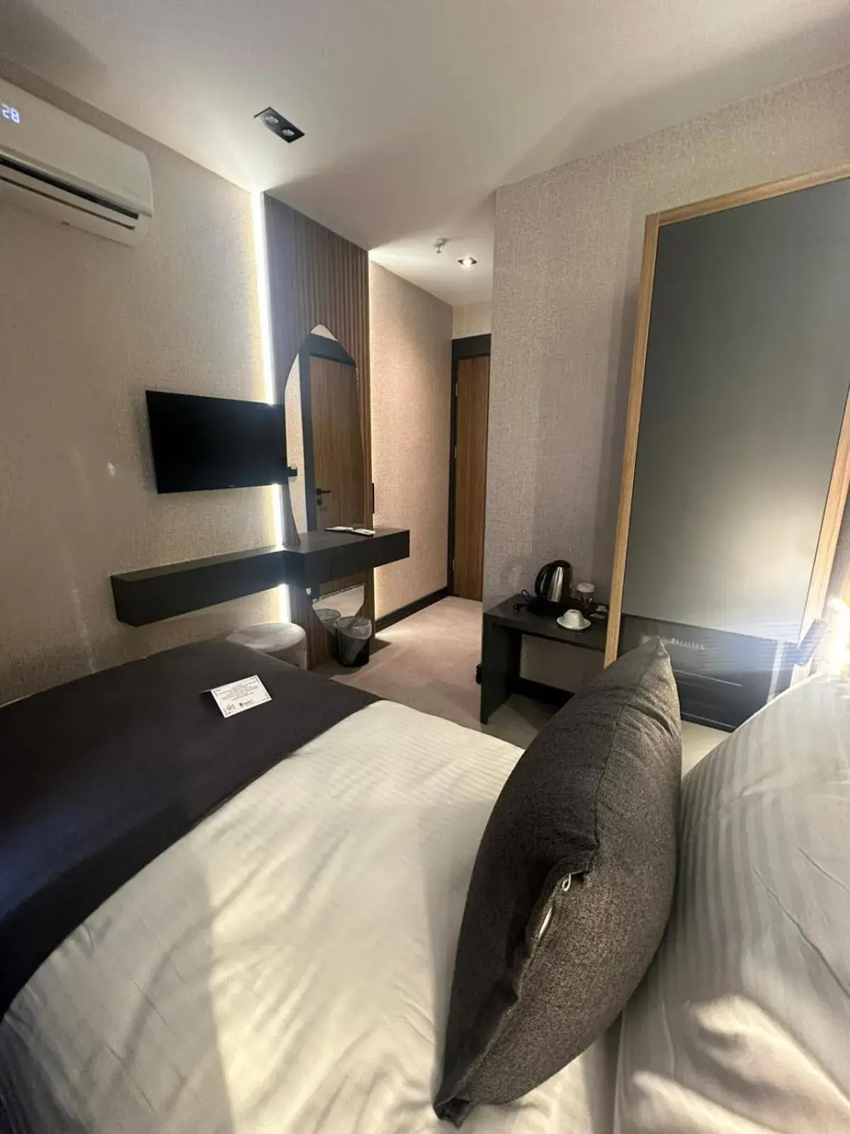 Property building, Bed in Kucuk Velic Hotel Property building, Bed in Kucuk Velic Hotel