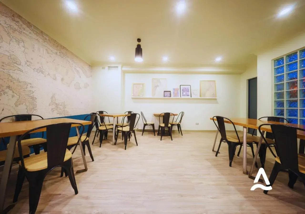 Dining area in Almasur Express Punta Arenas Dining area in Almasur Express Punta Arenas