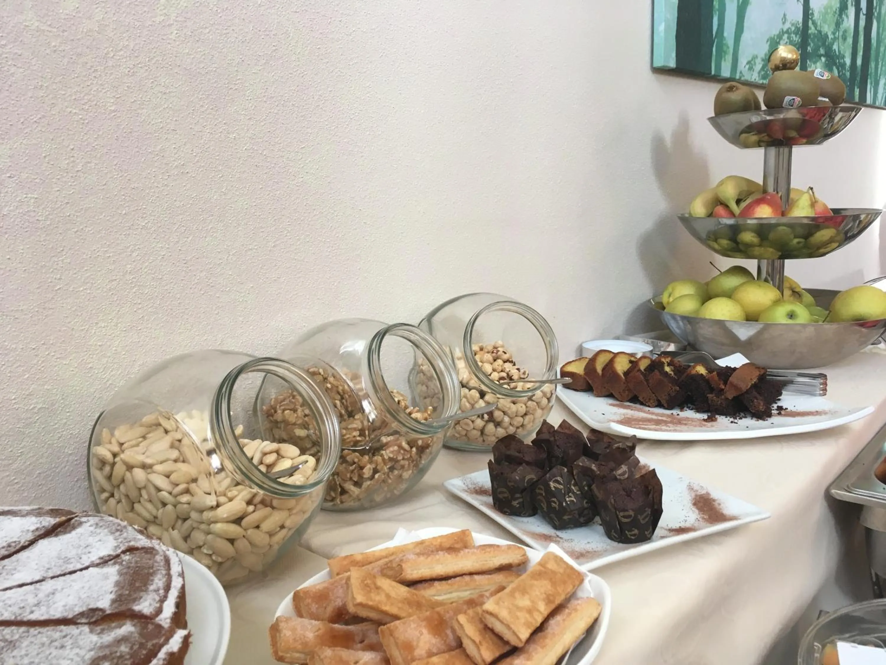 Buffet breakfast in Hotel Langhe & Monferrato