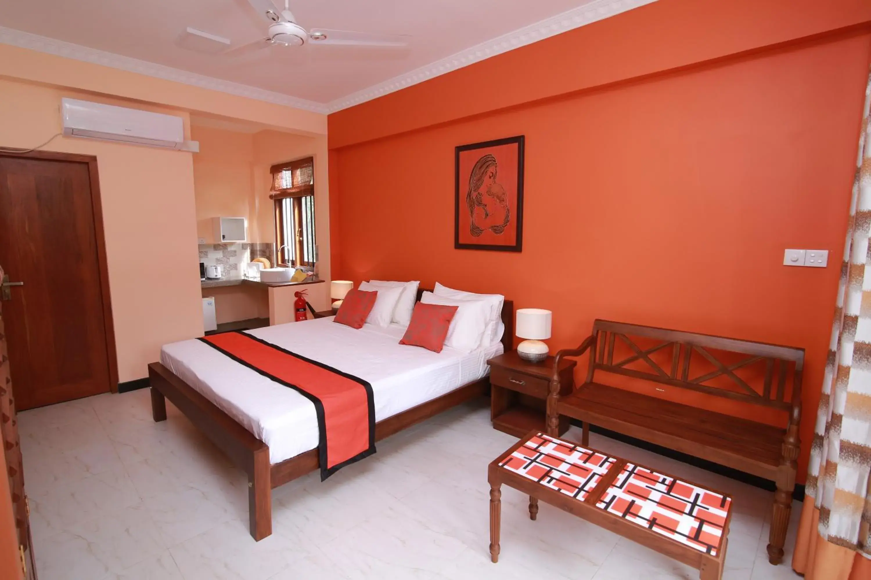 Deluxe Triple Room in Athithi Villa Deluxe Triple Room in Athithi Villa