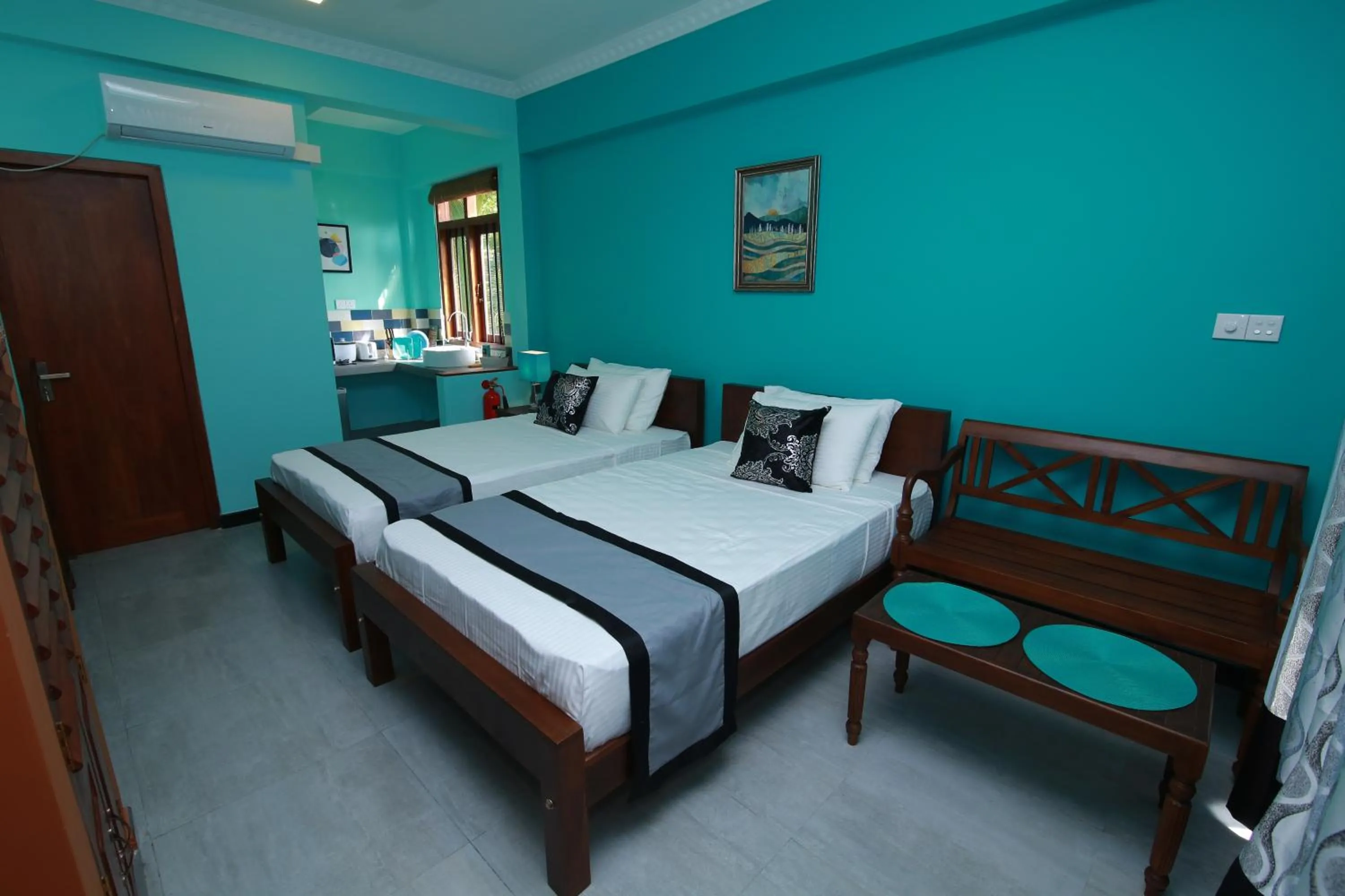Deluxe Double Room with Balcony in Athithi Villa