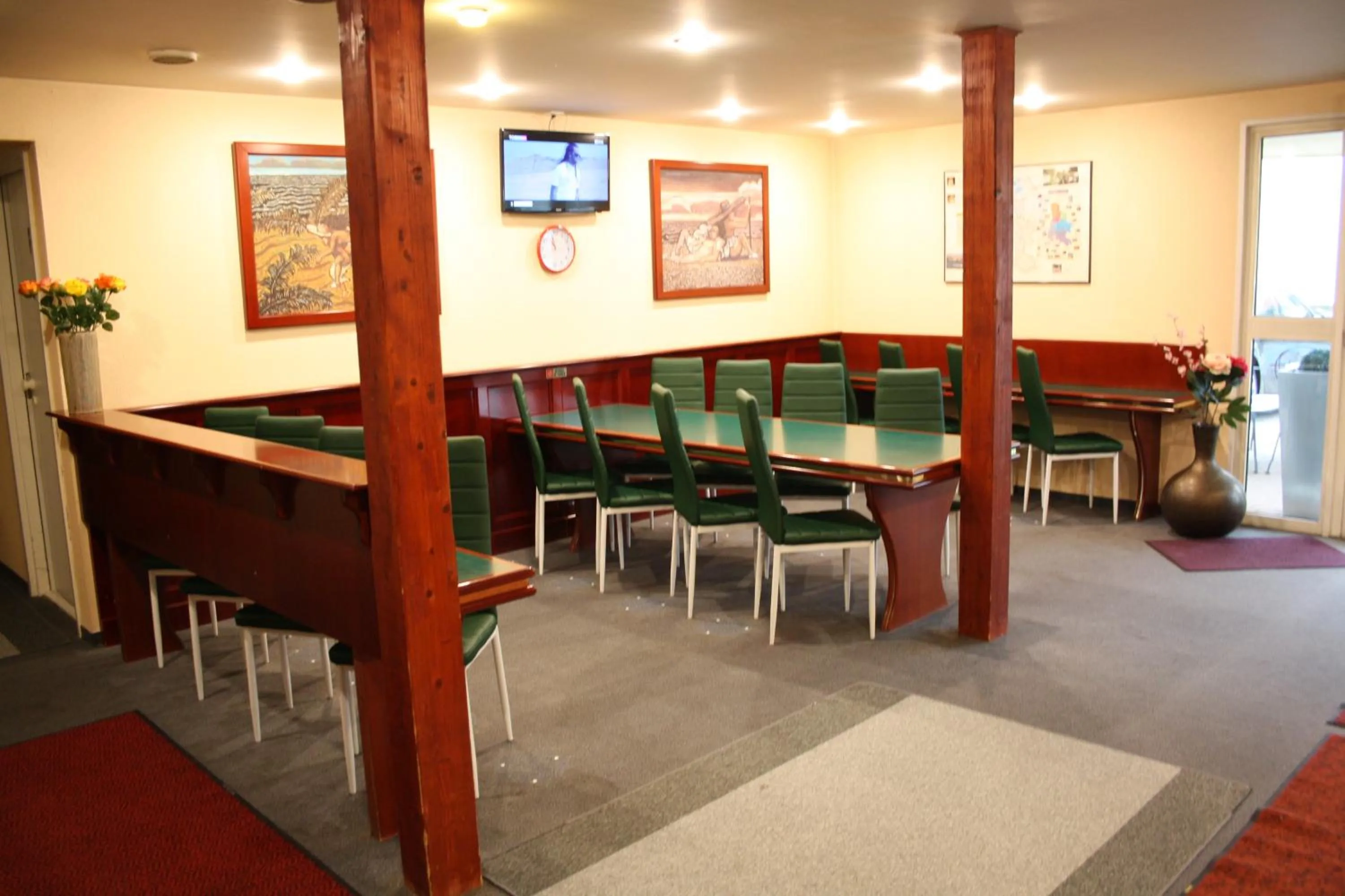 Communal lounge/ TV room in Hôtel Quick Palace Valence Nord