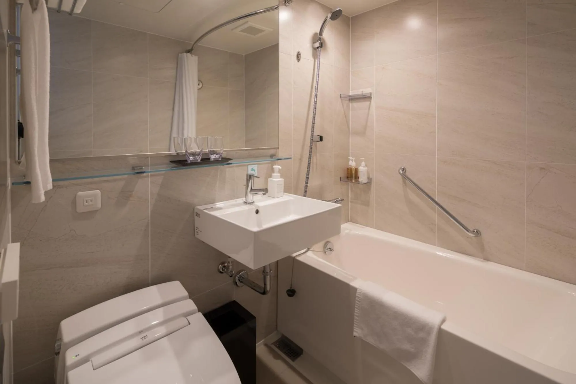 Shower in Solest Takachiho Hotel