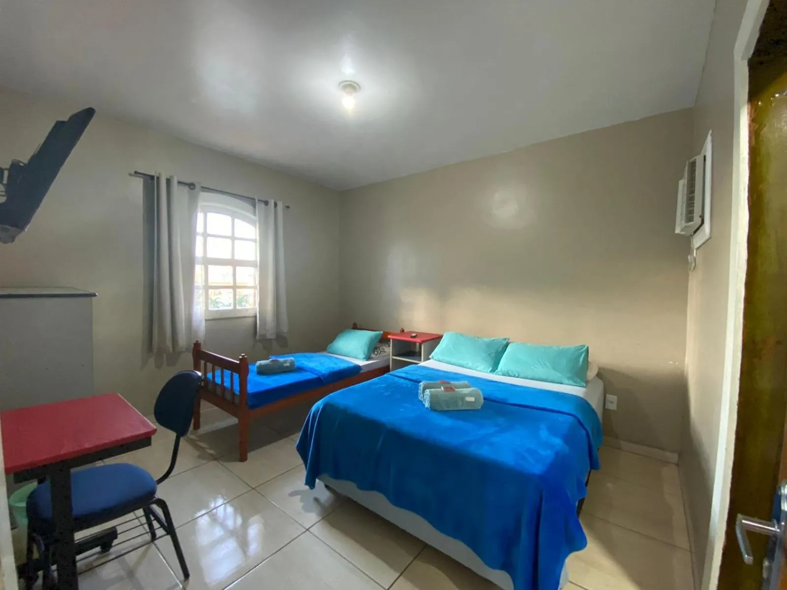 TV and multimedia, Bed in Lurviz Home Suítes