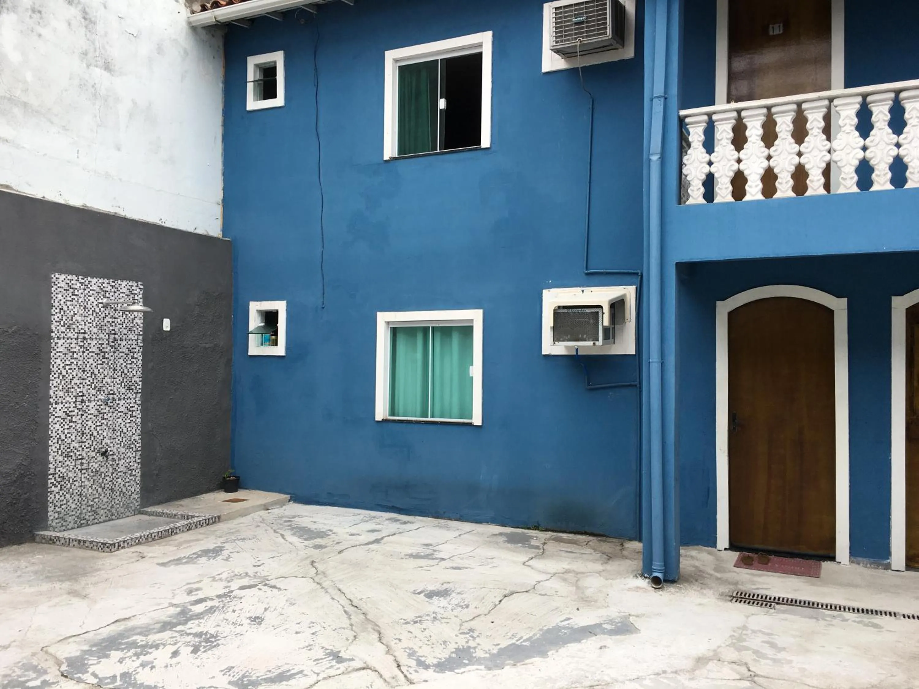 Property building in Lurviz Home Suítes