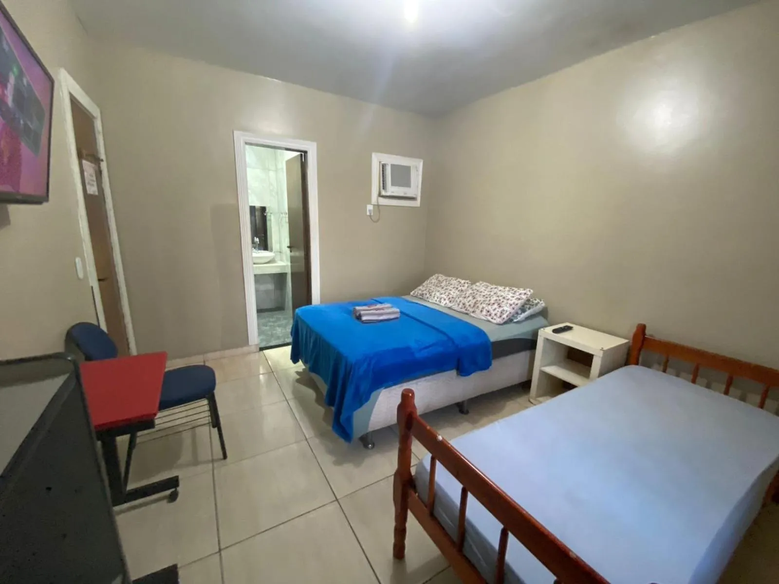 Photo of the whole room, Bed in Lurviz Home Suítes