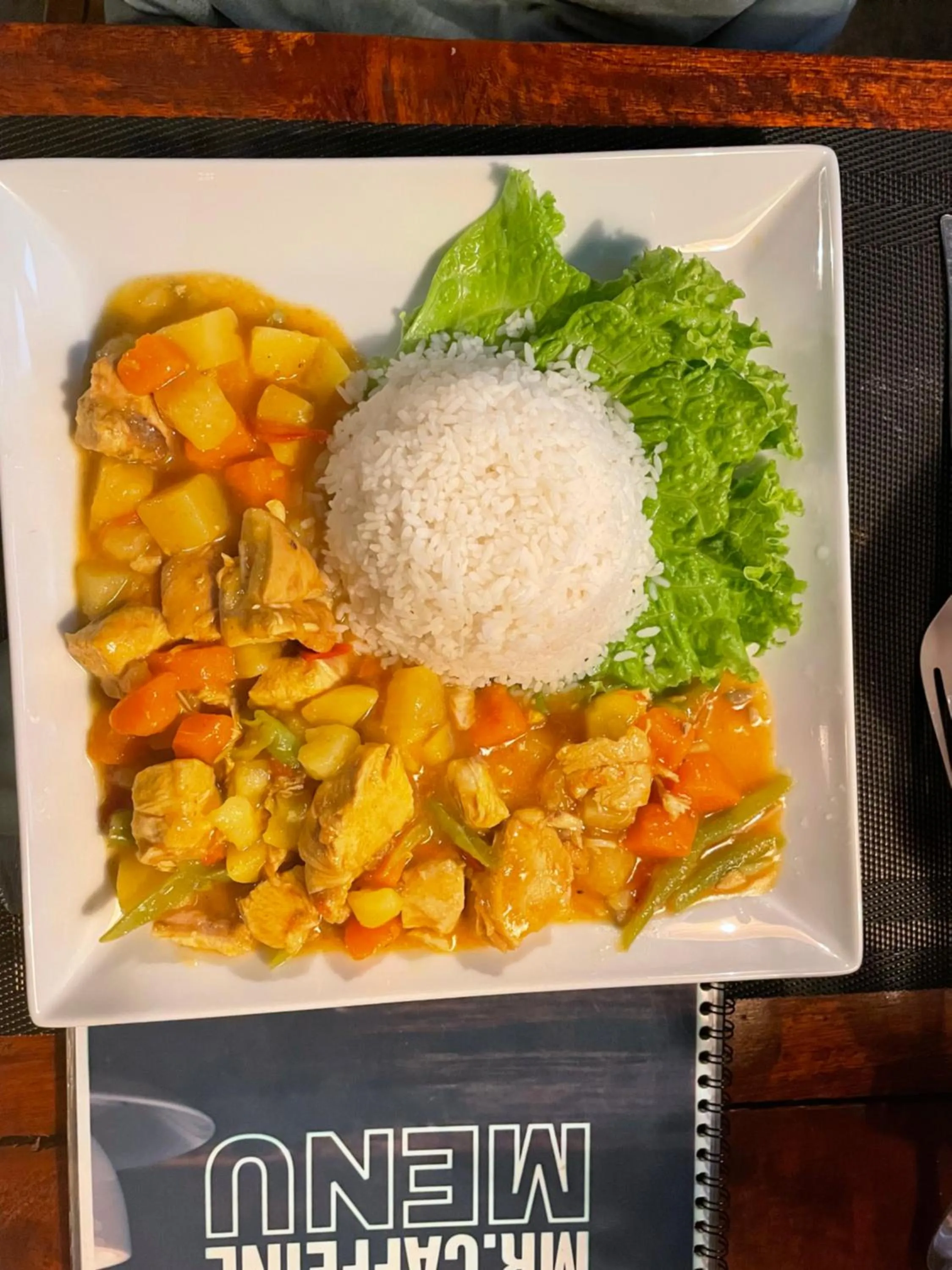 Dinner in Sigiri Shen Residence