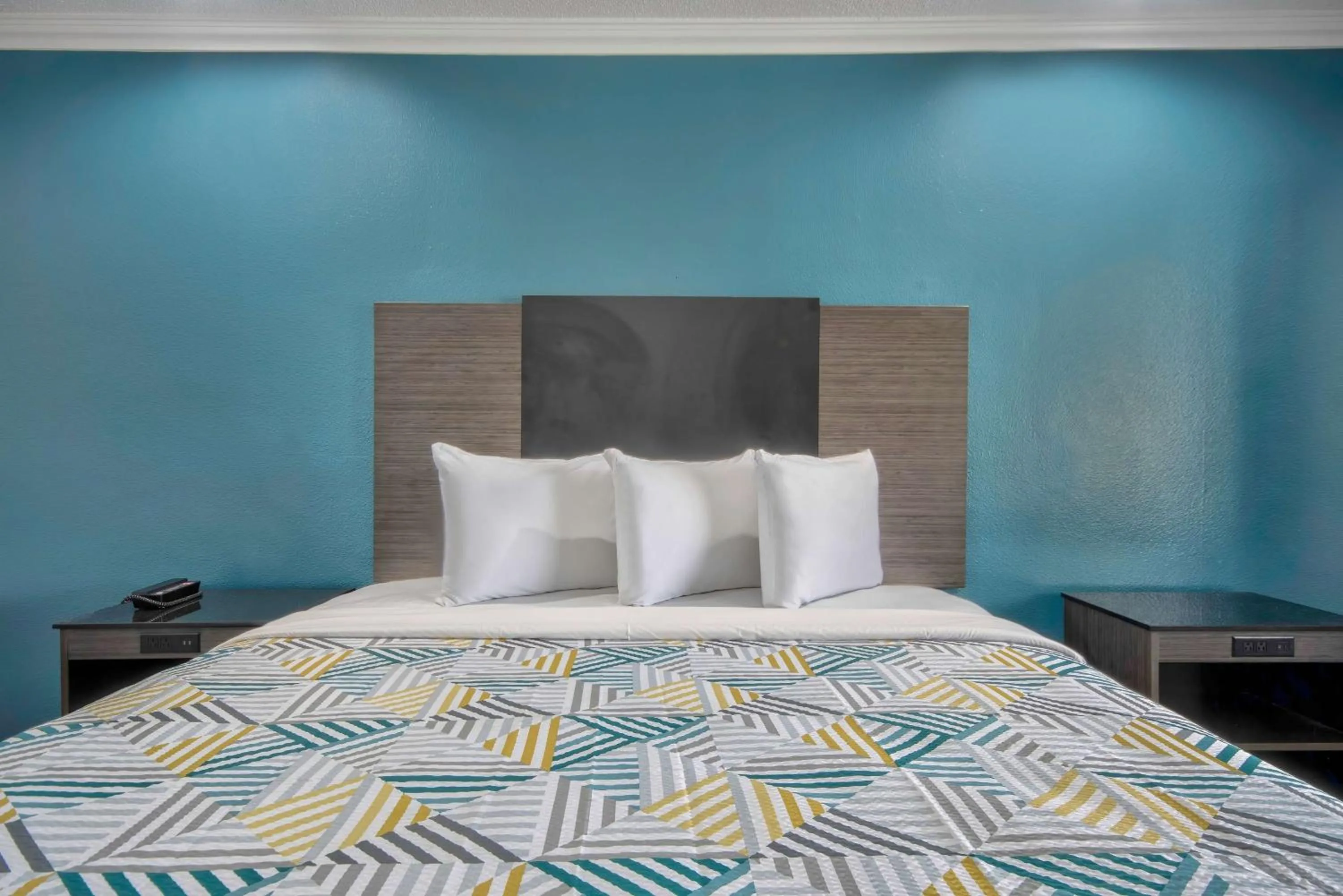 Bedroom, Bed in Studio 6 Suites San Bernardino, CA