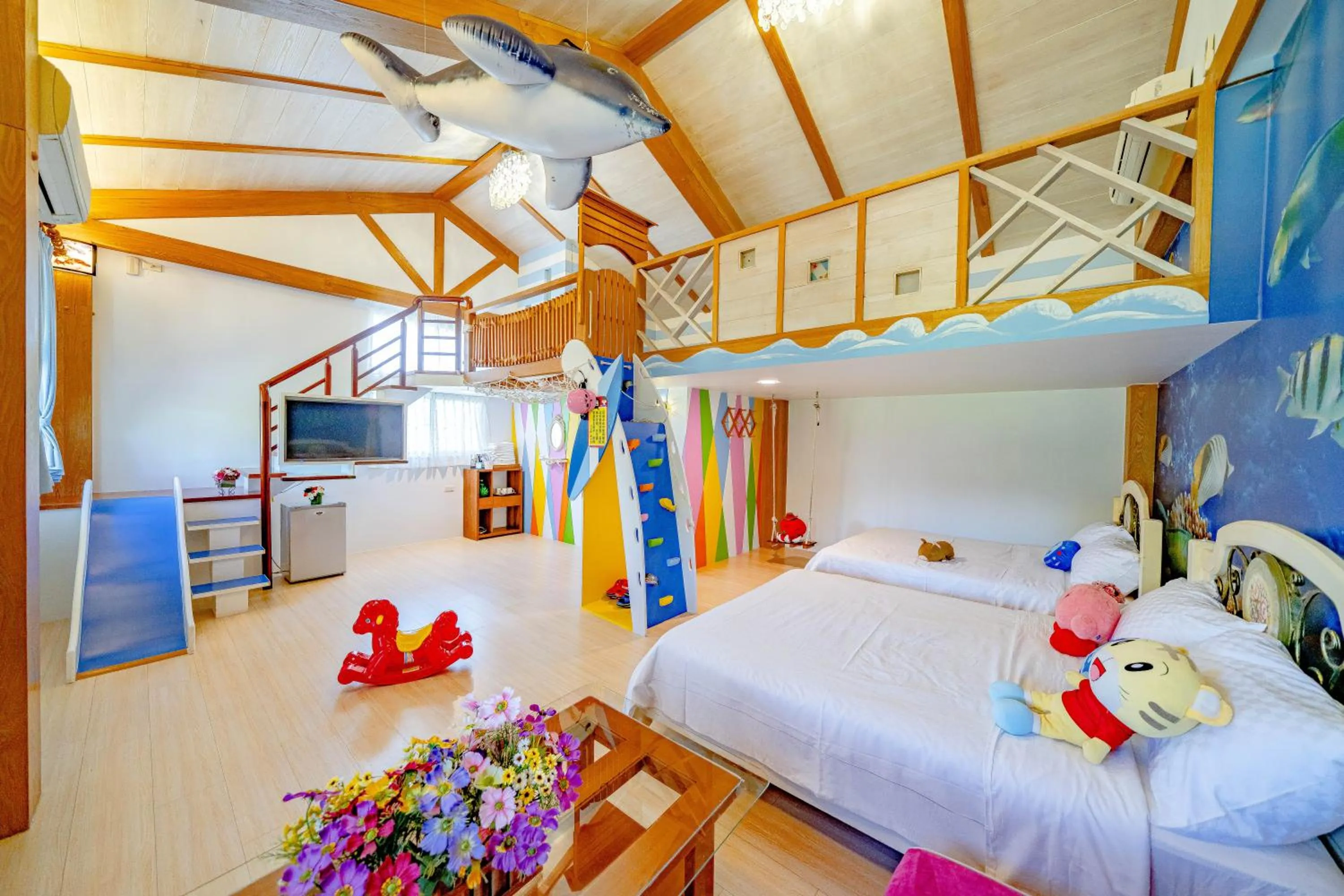 Bed in Rainbow Garden B&B