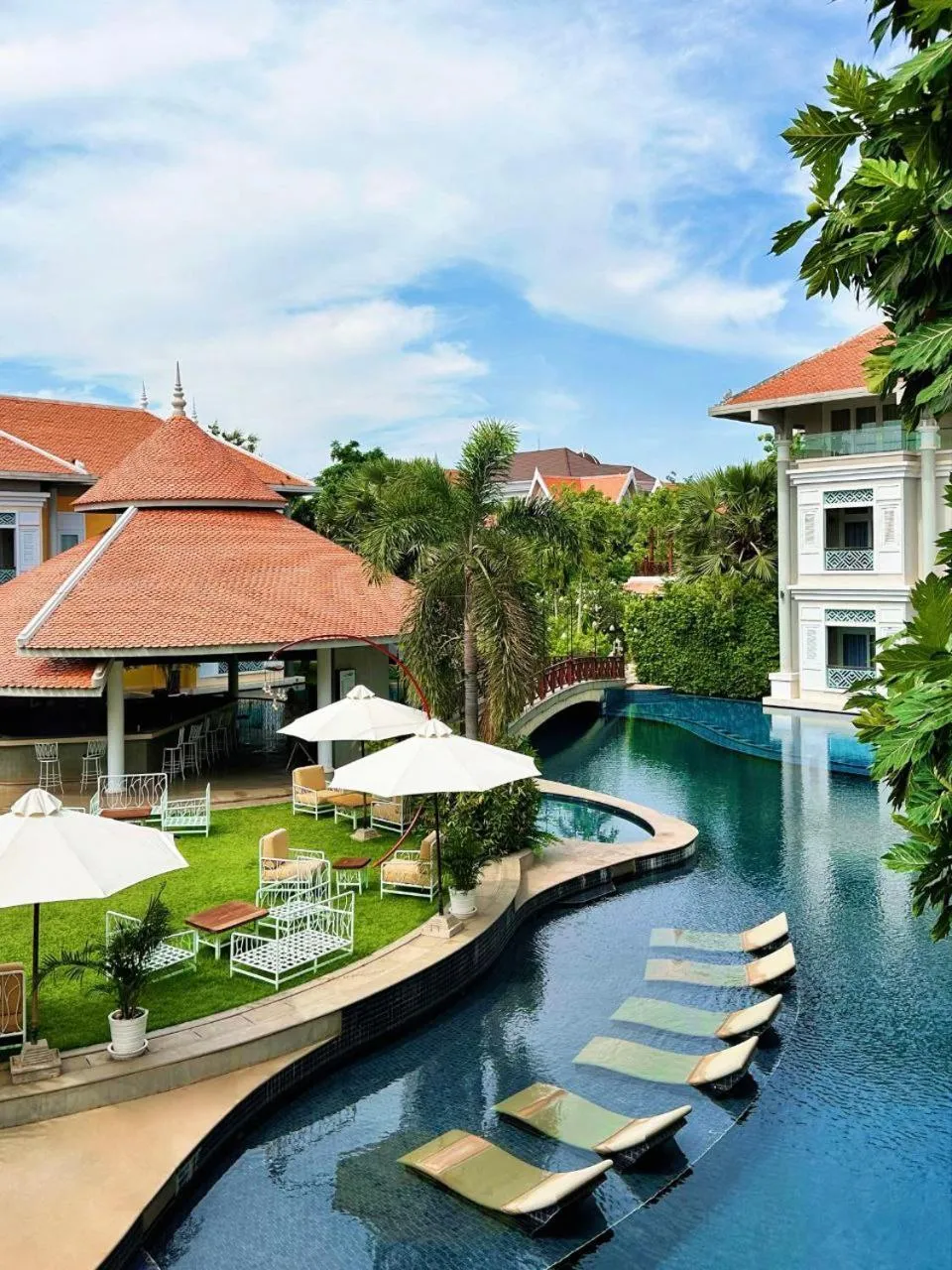 Swimming pool in Memoire Palace Resort & Spa