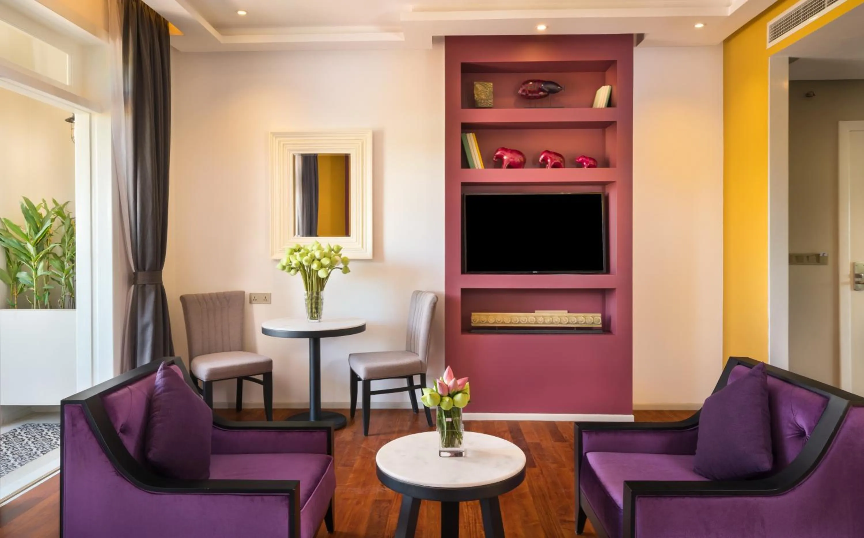 Communal lounge/ TV room in Memoire Palace Resort & Spa