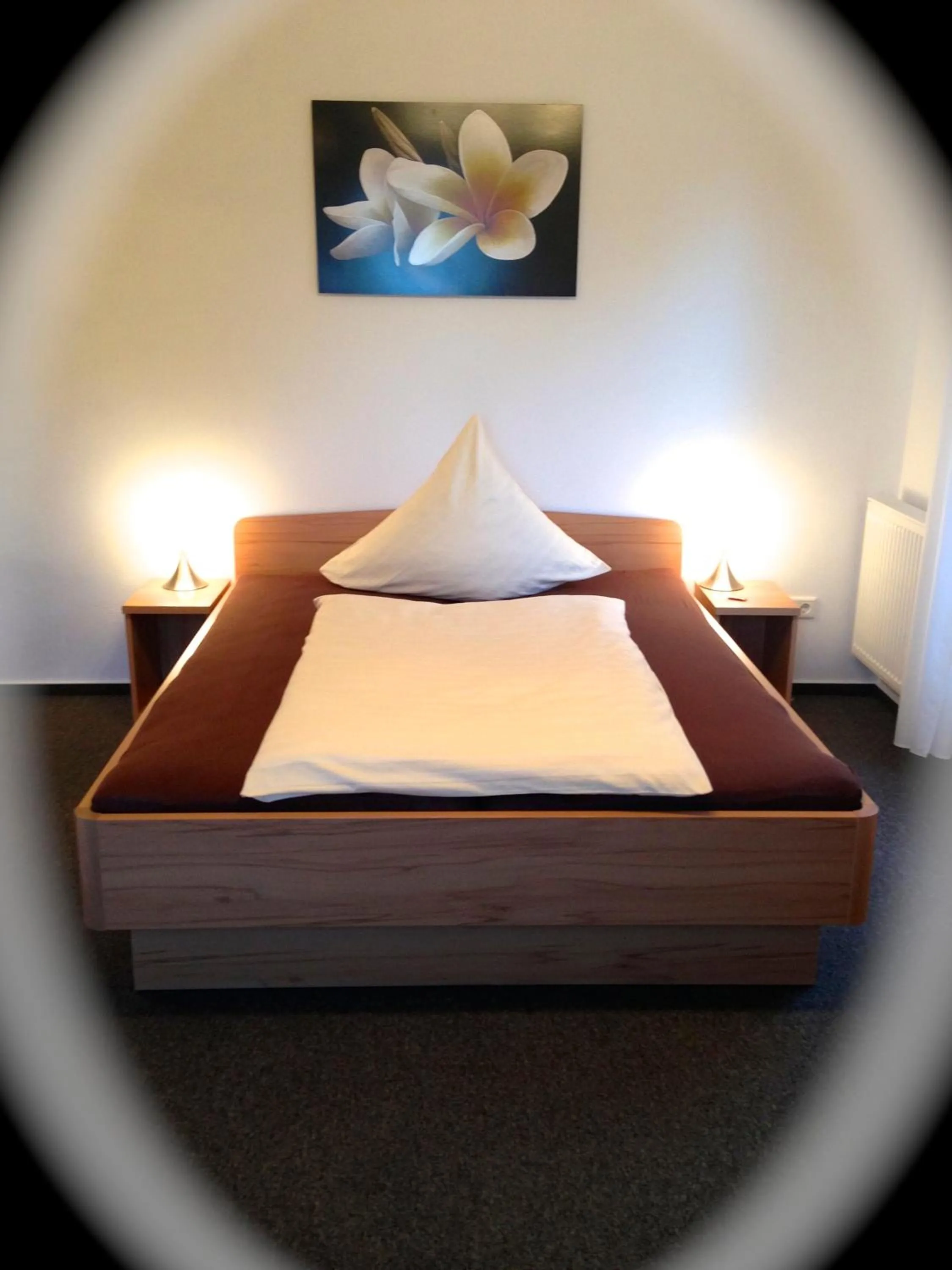 Photo of the whole room, Bed in Hotel zur Wasserburg