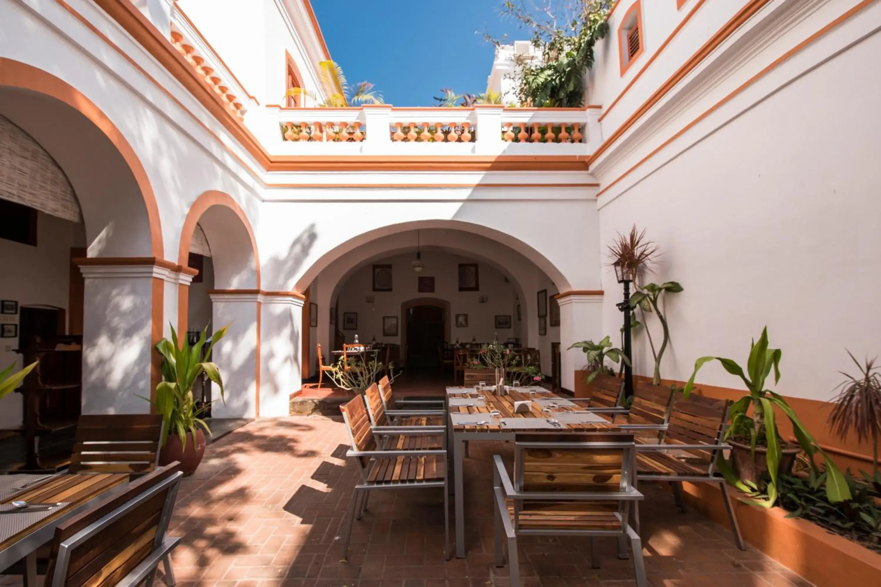 Restaurant/places to eat in Dune de L'orient Restaurant/places to eat in Dune de L'orient