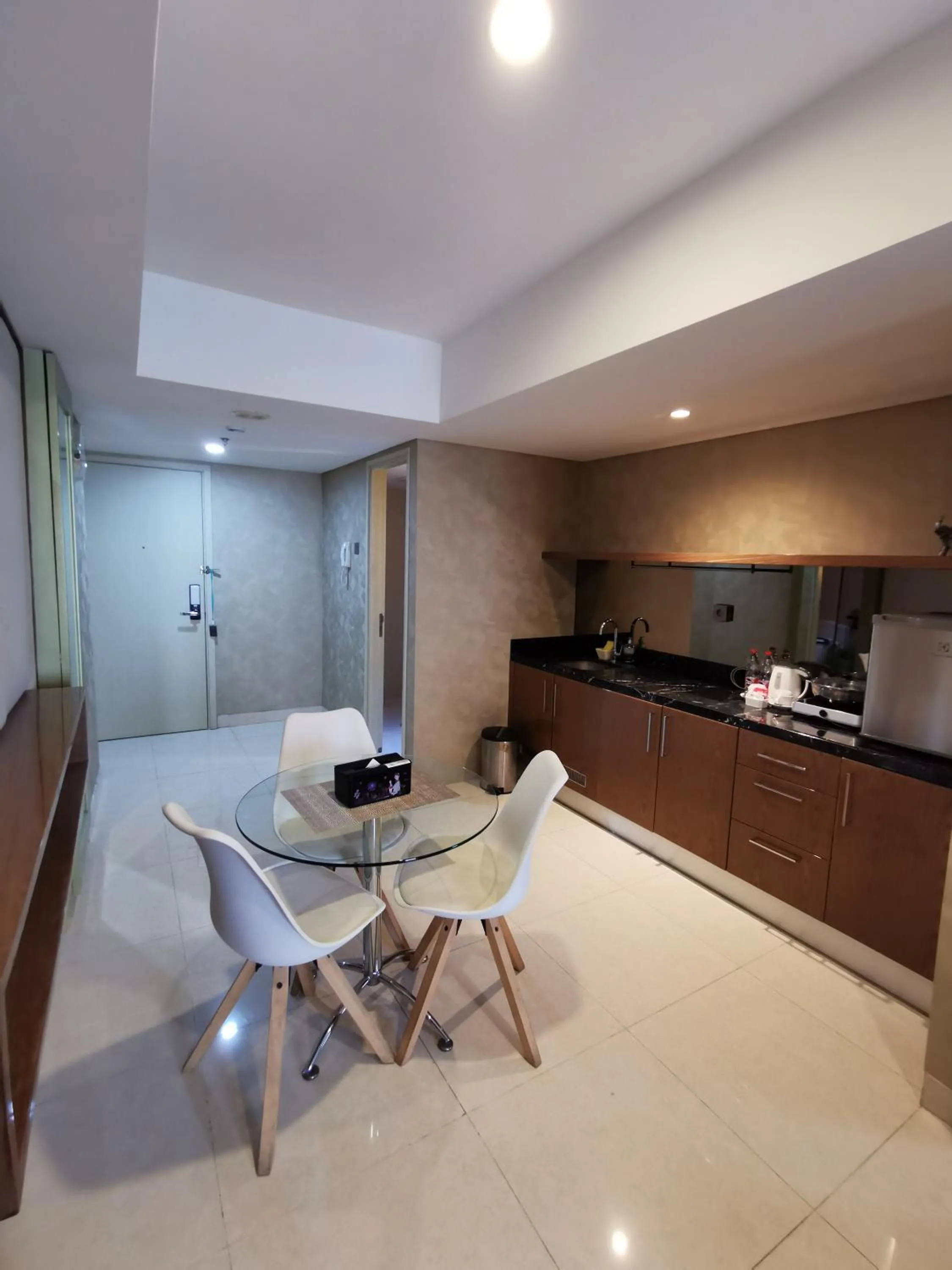 Kitchen or kitchenette in Warhol Residence Semarang Simpang Lima